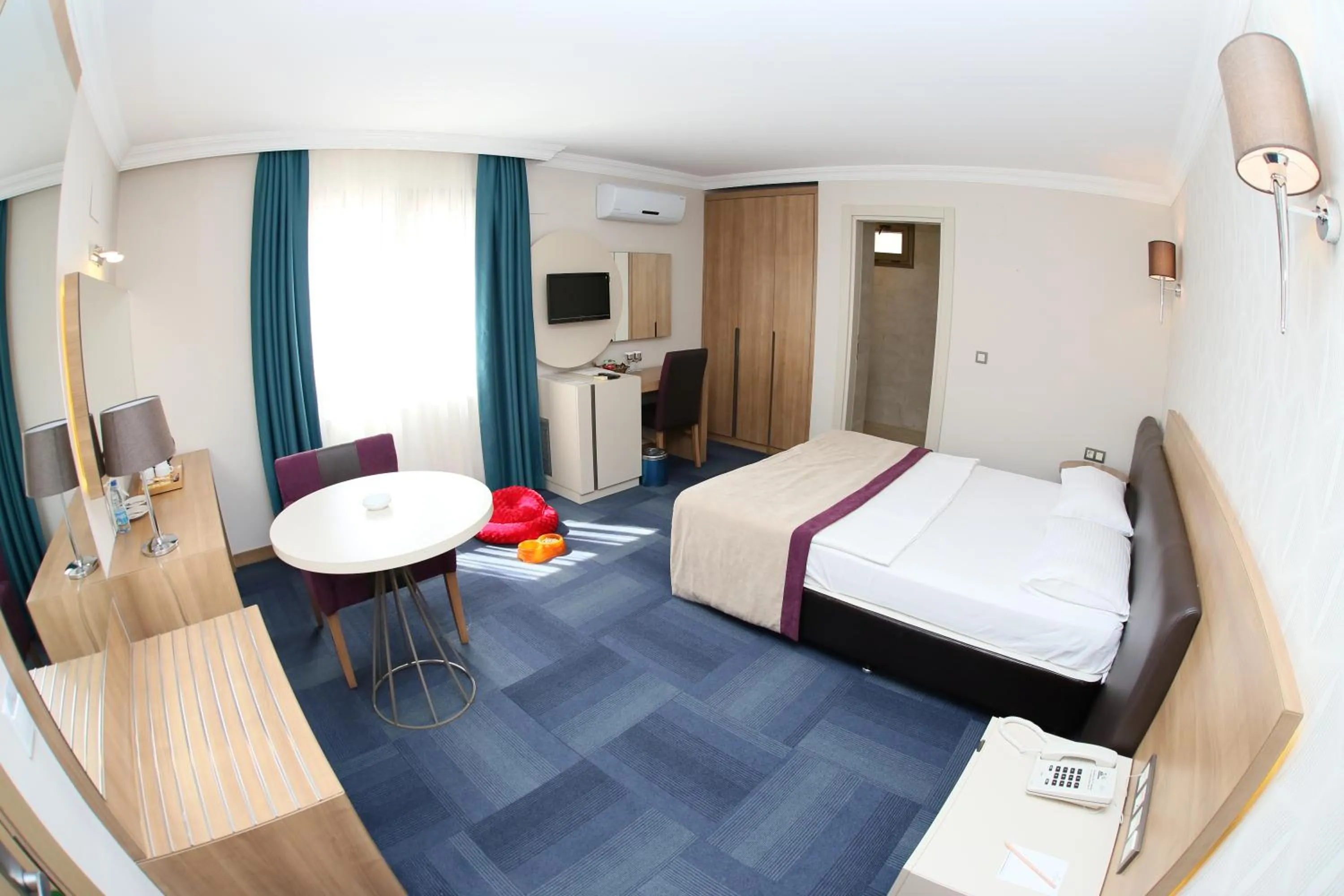 Photo of the whole room, Bed in Spilos Hotel