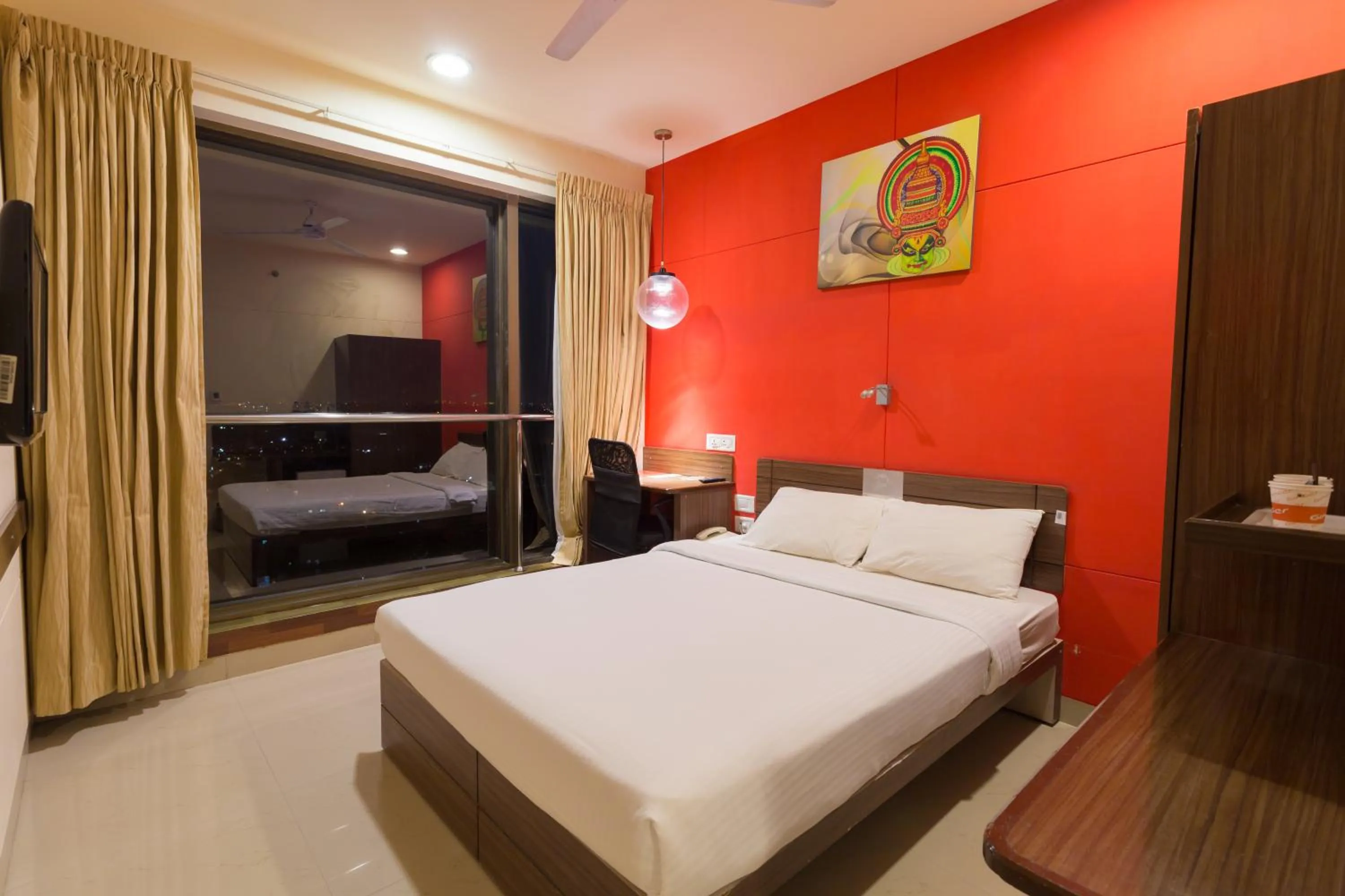 Photo of the whole room, Bed in Ginger Chennai