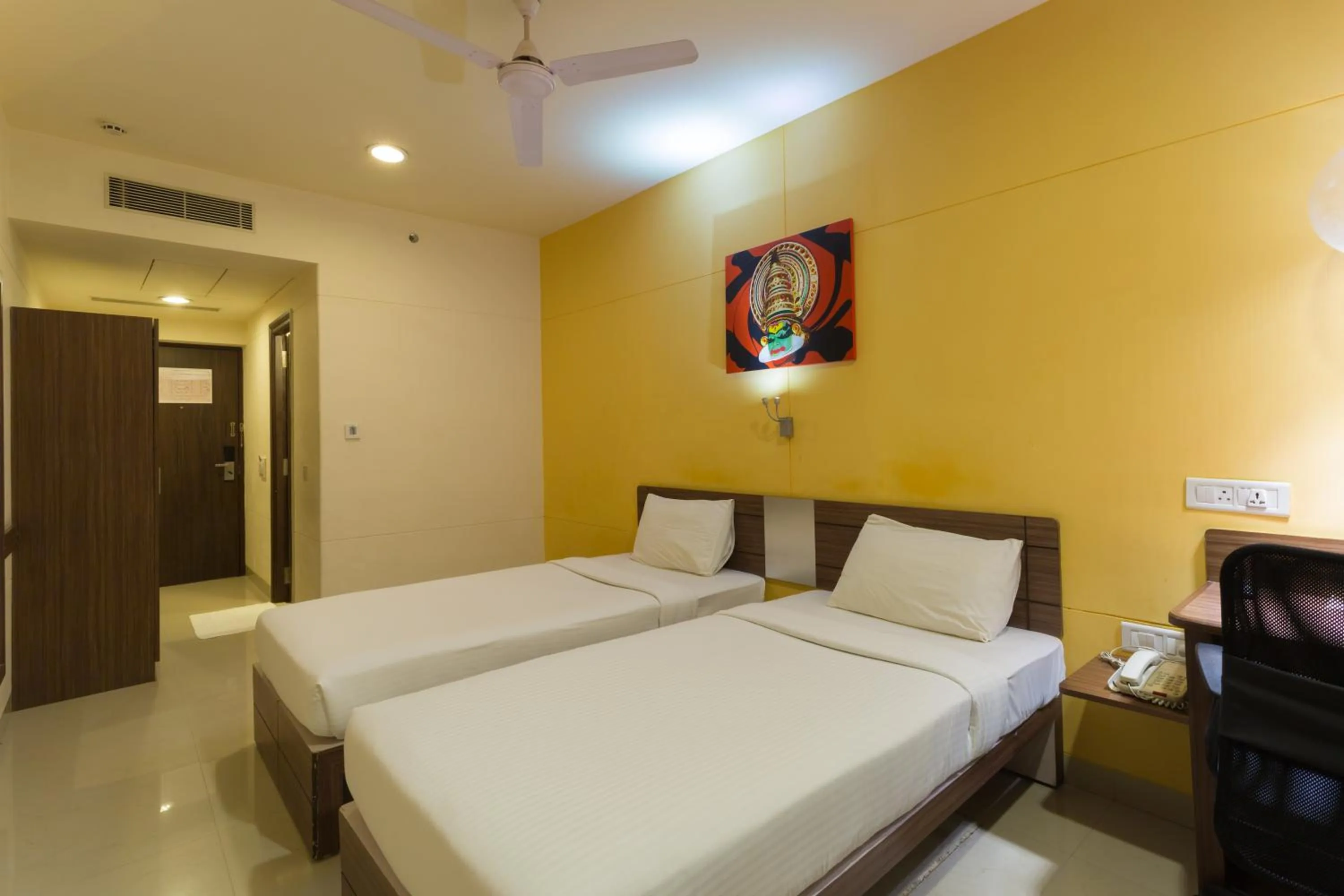 Photo of the whole room, Bed in Ginger Chennai