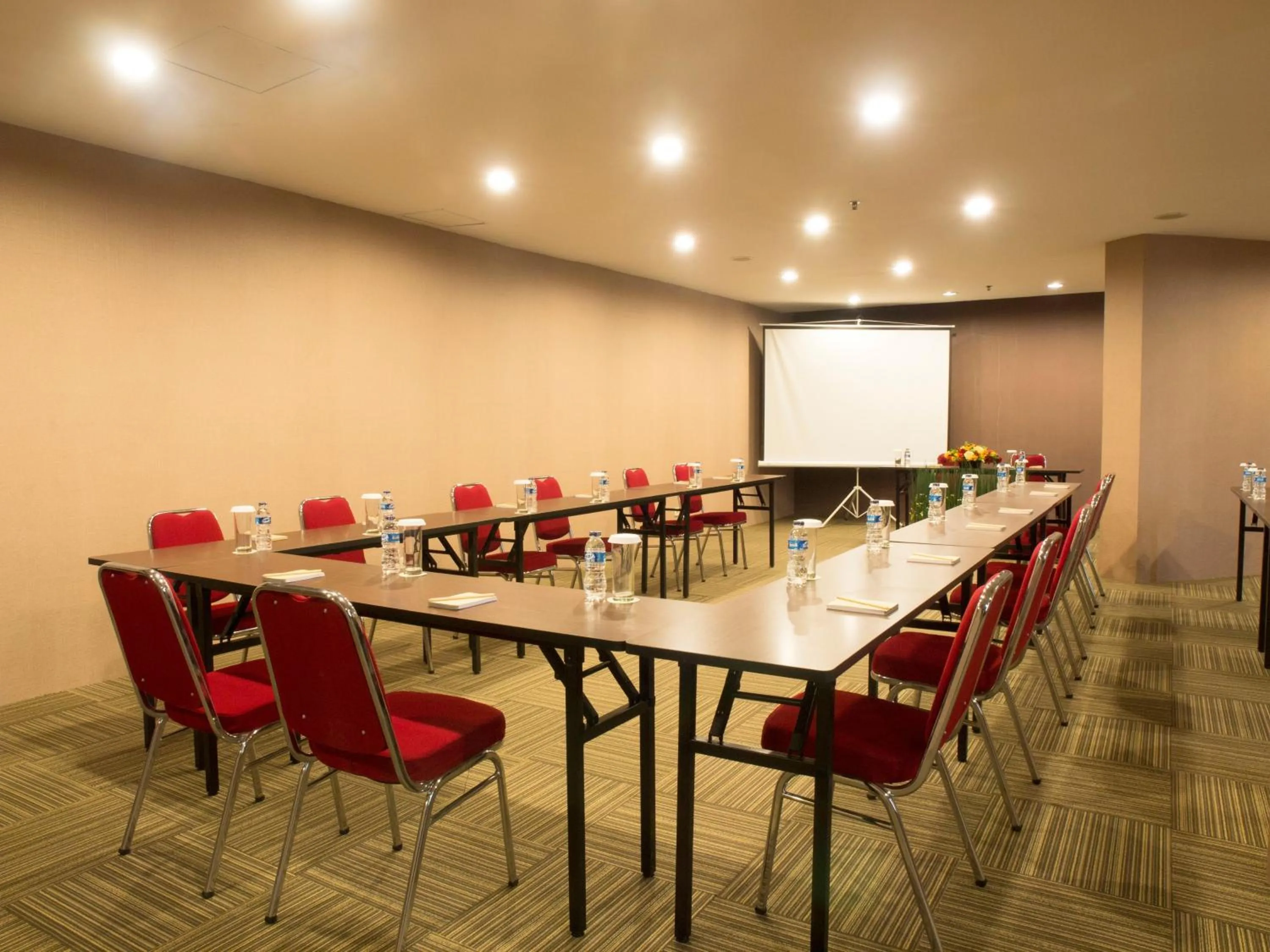 The Gloria Suites Grogol