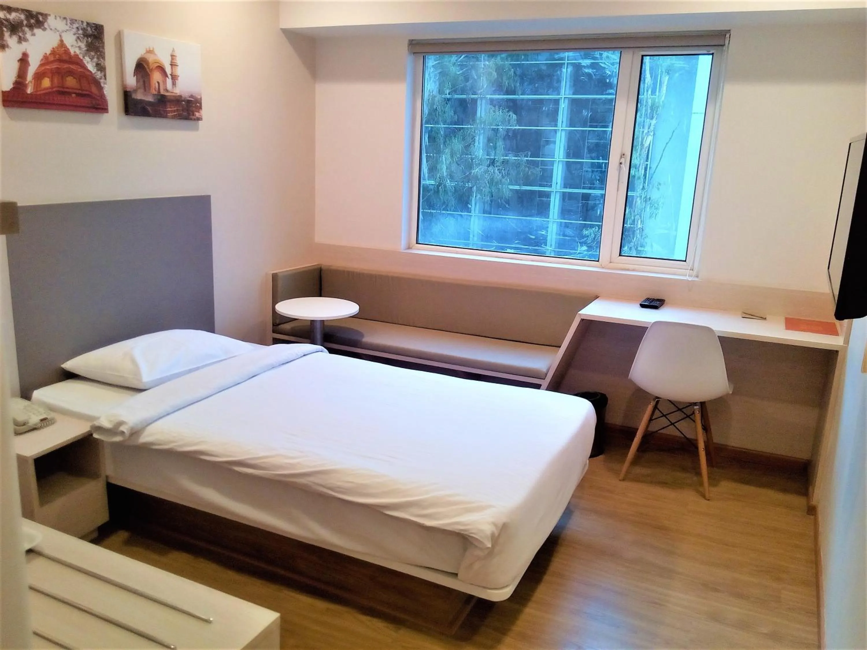 Bed in Ginger Pune - Pimpri