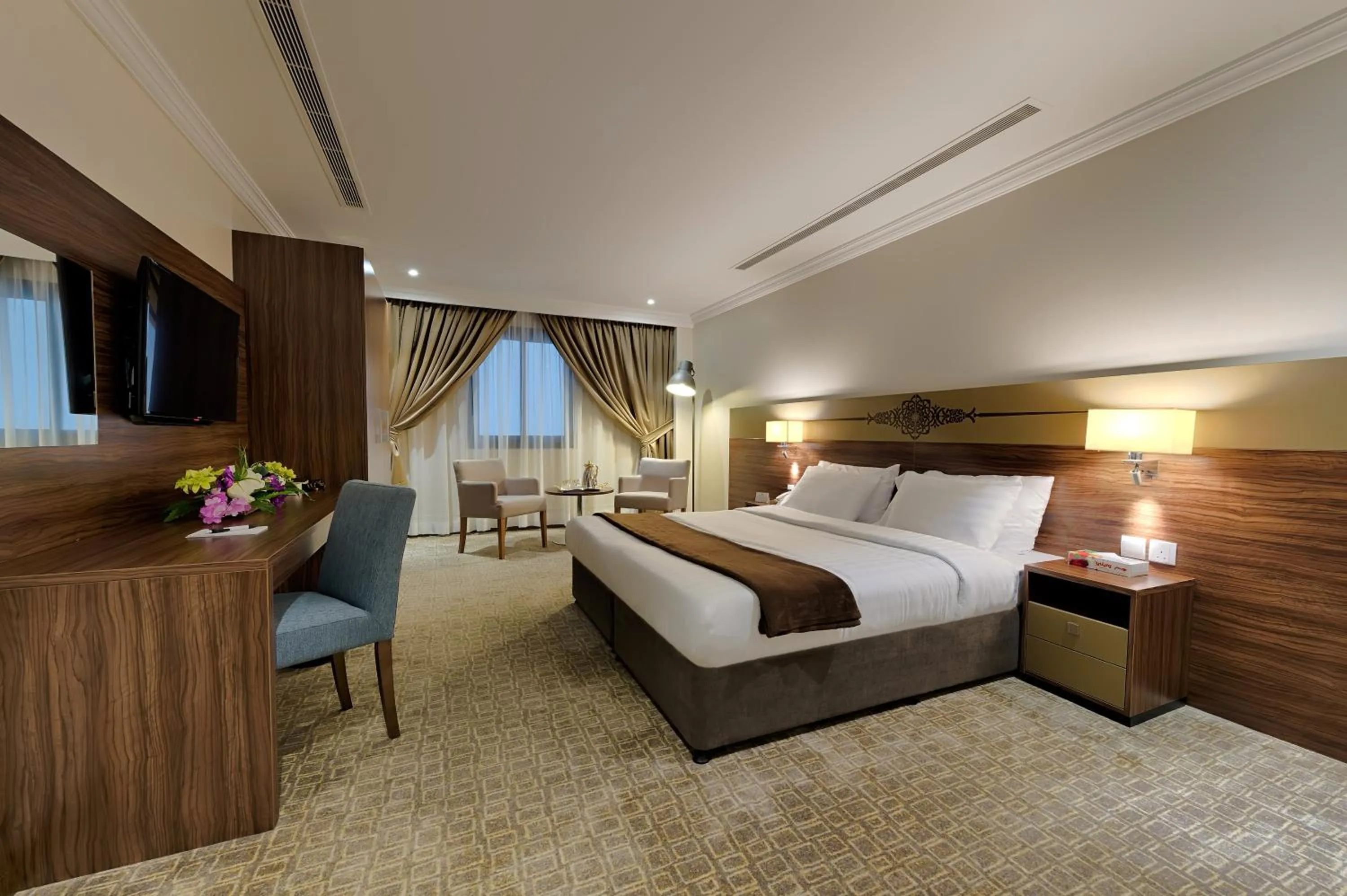 Photo of the whole room, Bed in Snaf Inn ِAzizia Hotel