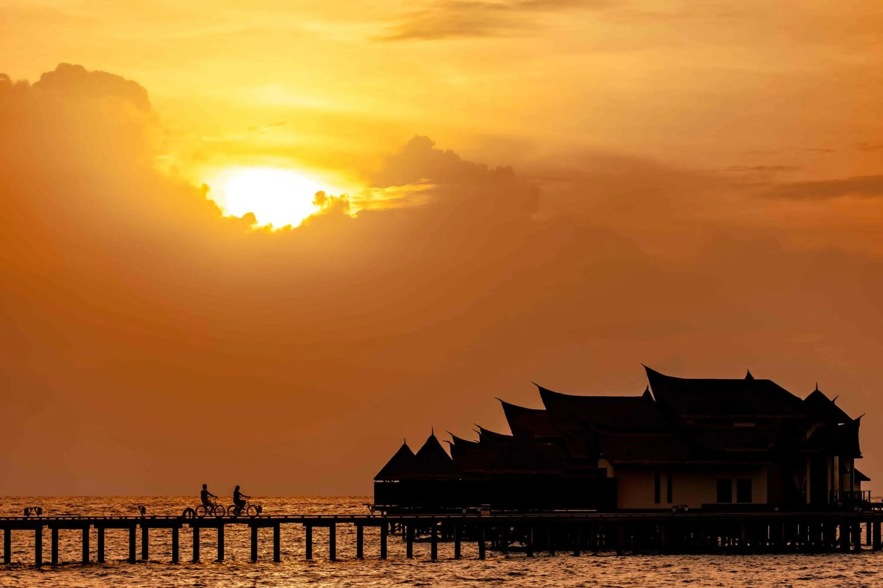 Sunset in OZEN RESERVE BOLIFUSHI - Luxury All Inclusive with Free Transfers