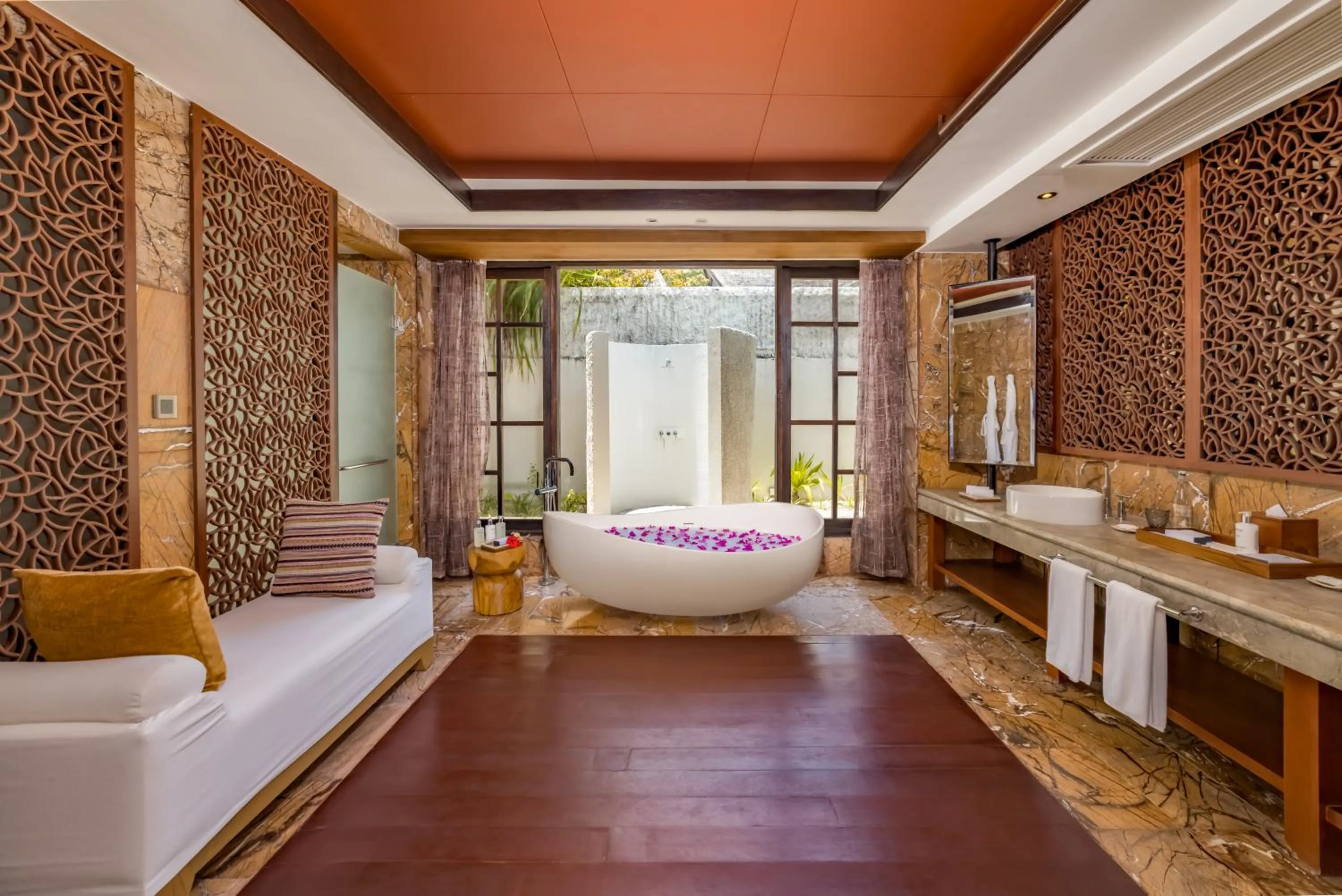 Bathroom, Bed in OZEN RESERVE BOLIFUSHI - Luxury All Inclusive with Free Transfers