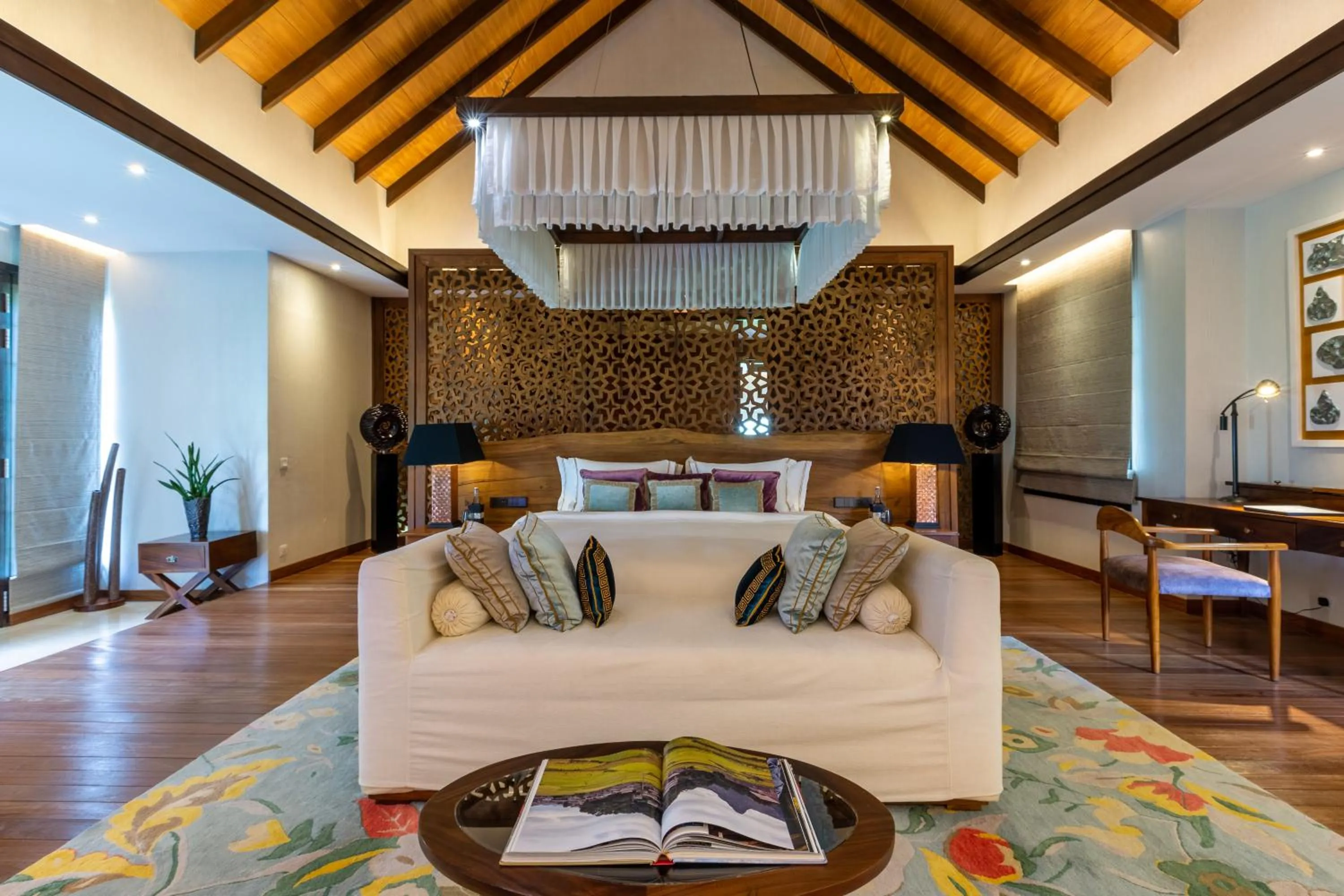 Bed in OZEN RESERVE BOLIFUSHI - Luxury All Inclusive with Free Transfers