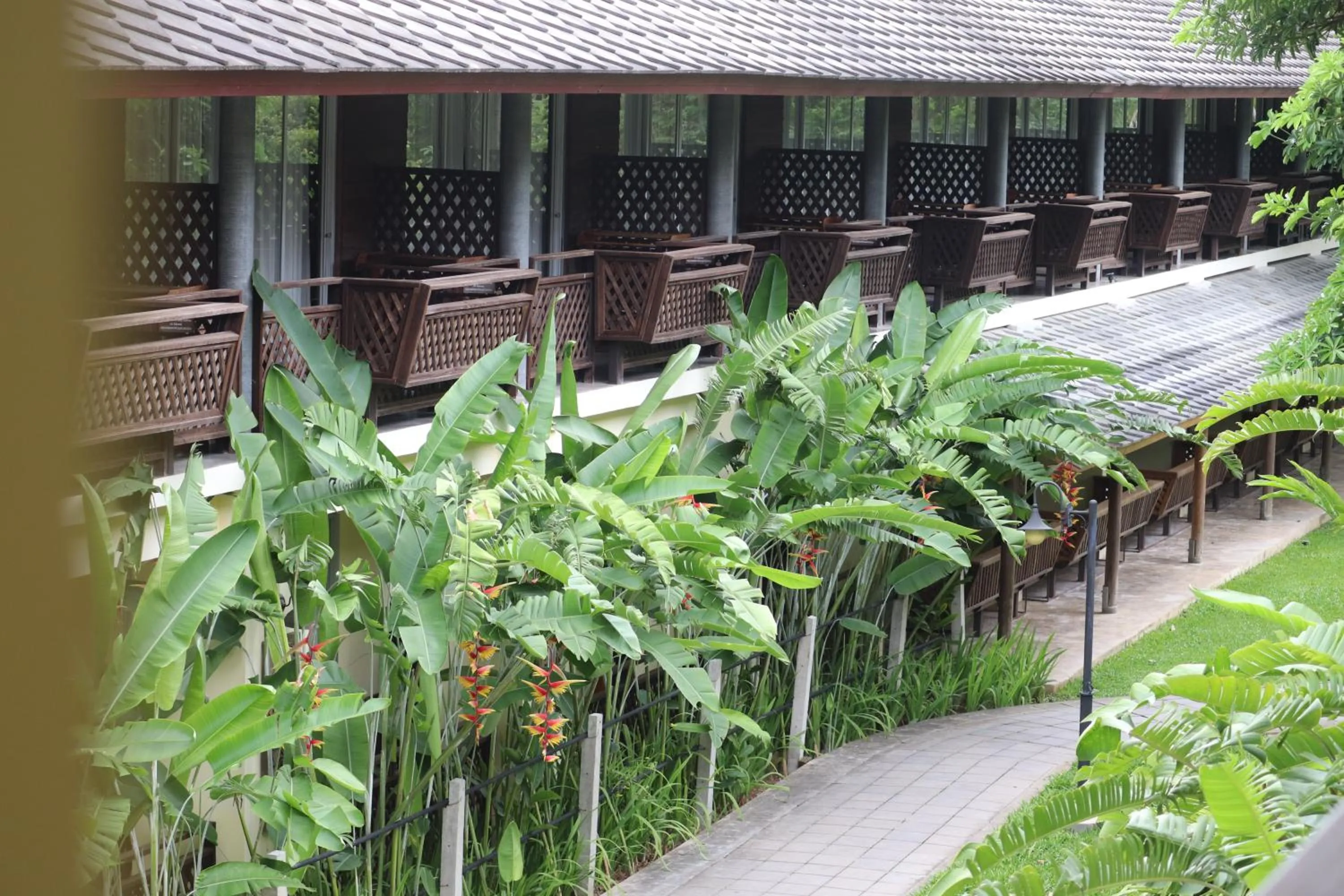 Garden in Royal River Kwai Resort and Spa