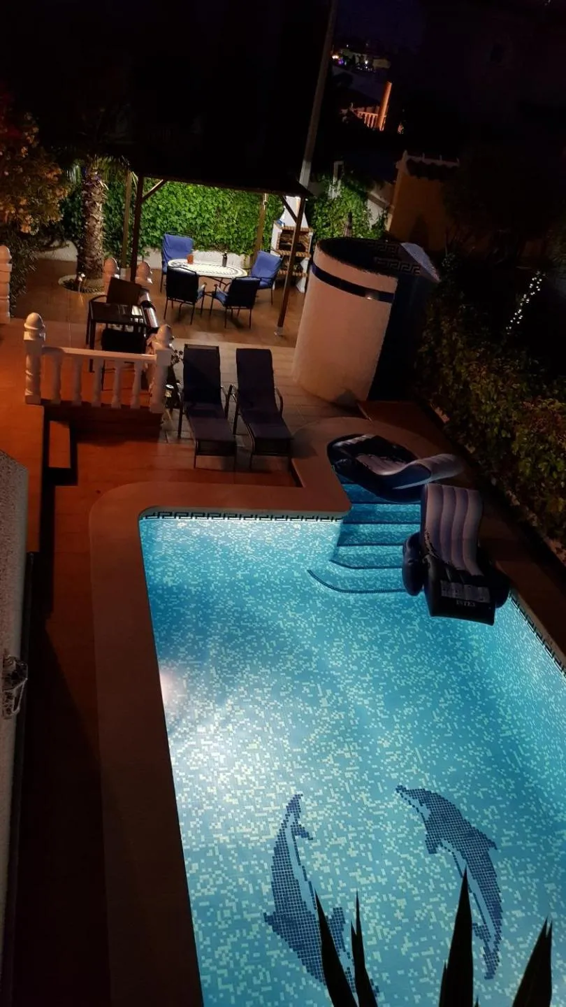 Swimming pool in Willa Tres Suertes