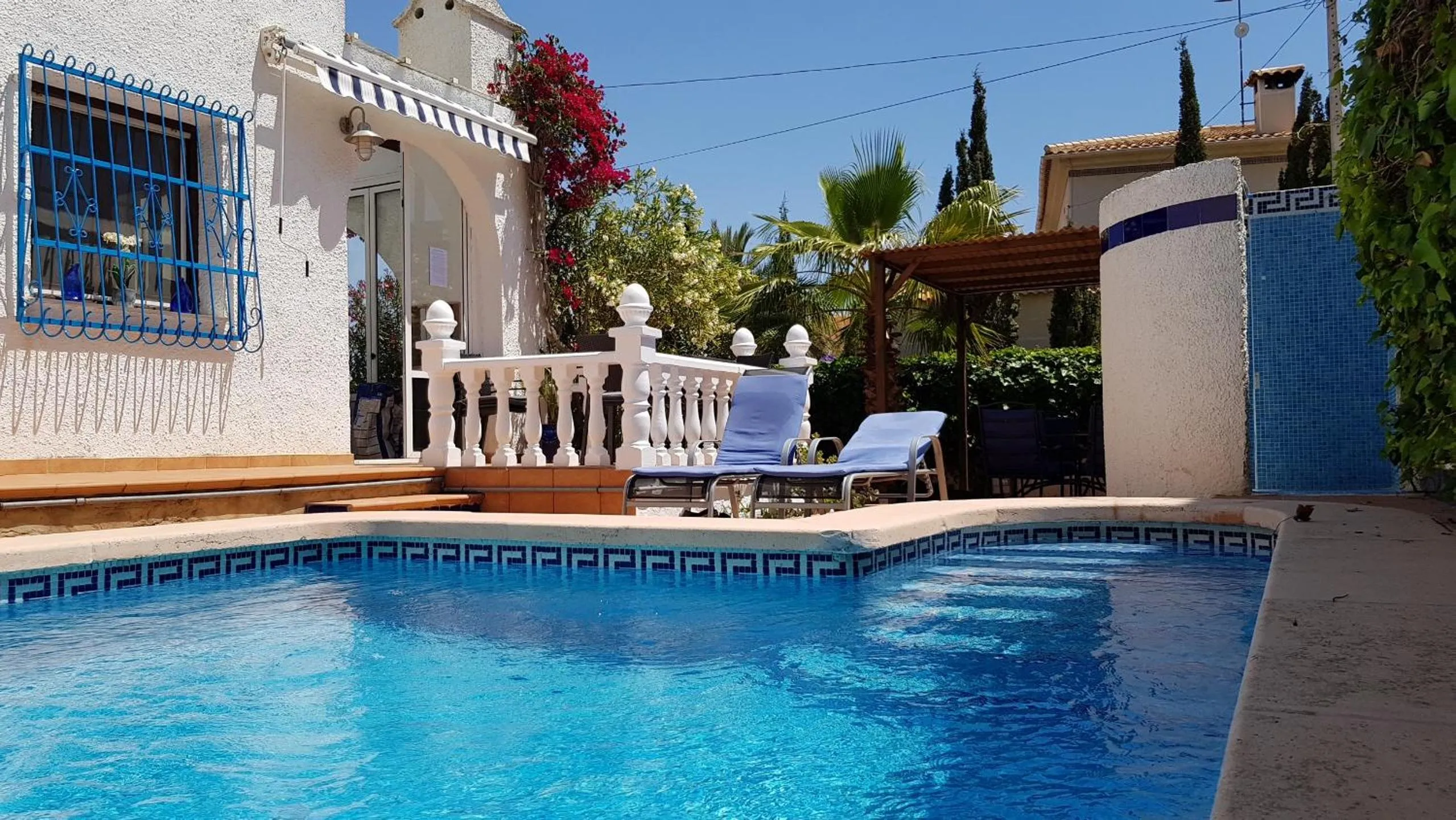 Swimming pool in Willa Tres Suertes