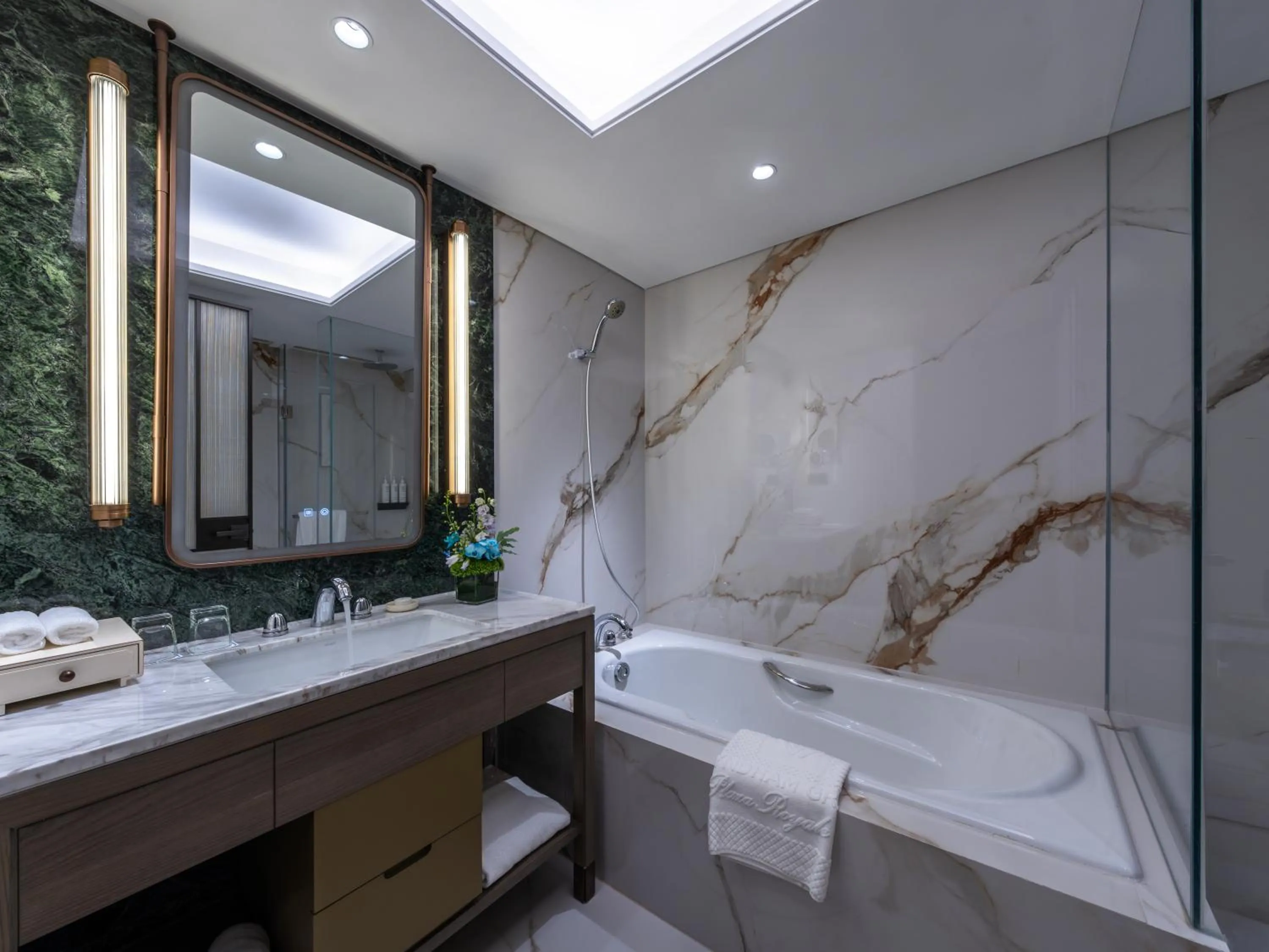 Bathroom in Wyndham Grand Plaza Royale Ningbo