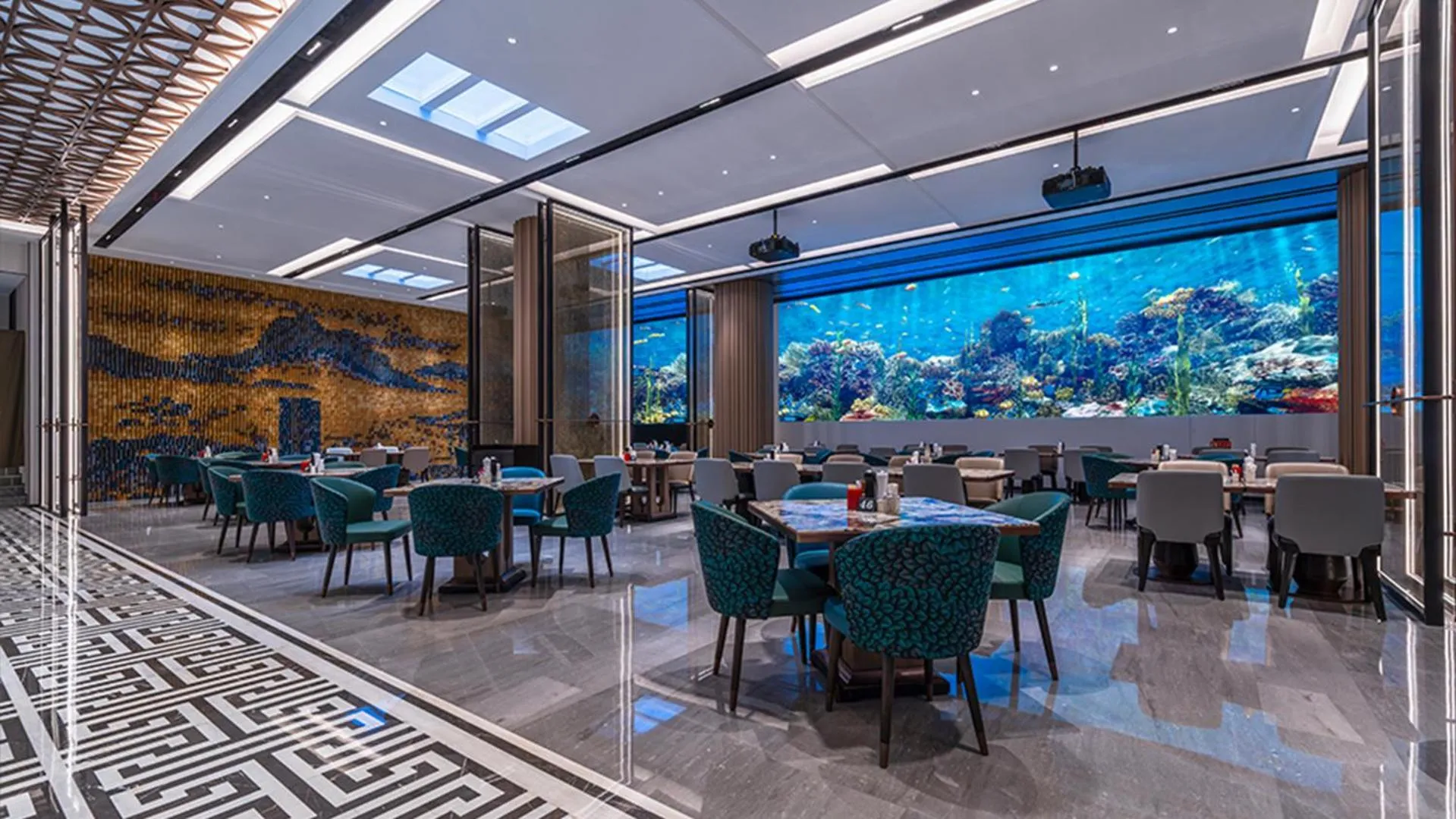 Restaurant/places to eat in Wyndham Grand Plaza Royale Ningbo