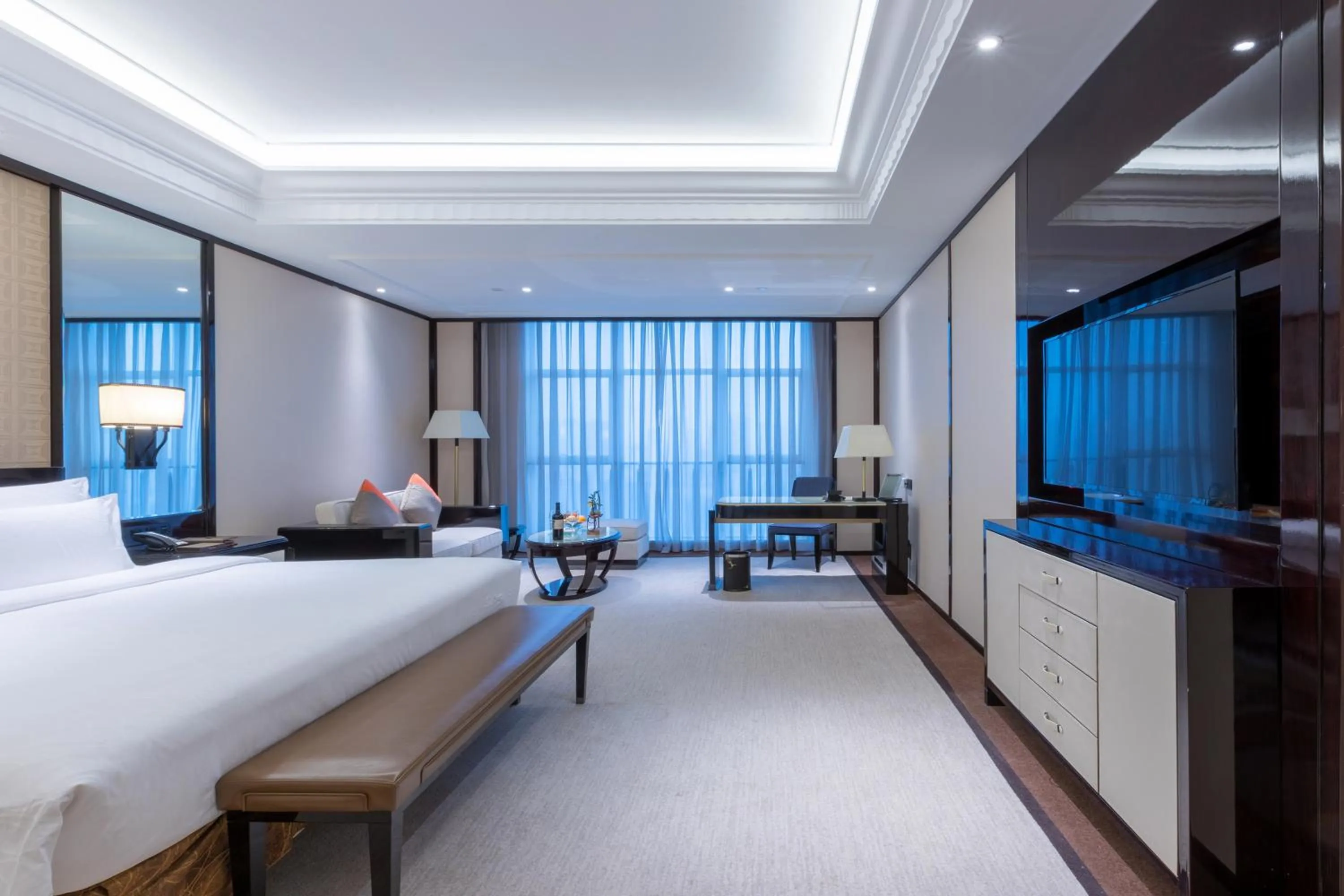 Seating area, Bed in Wyndham Grand Plaza Royale Ningbo