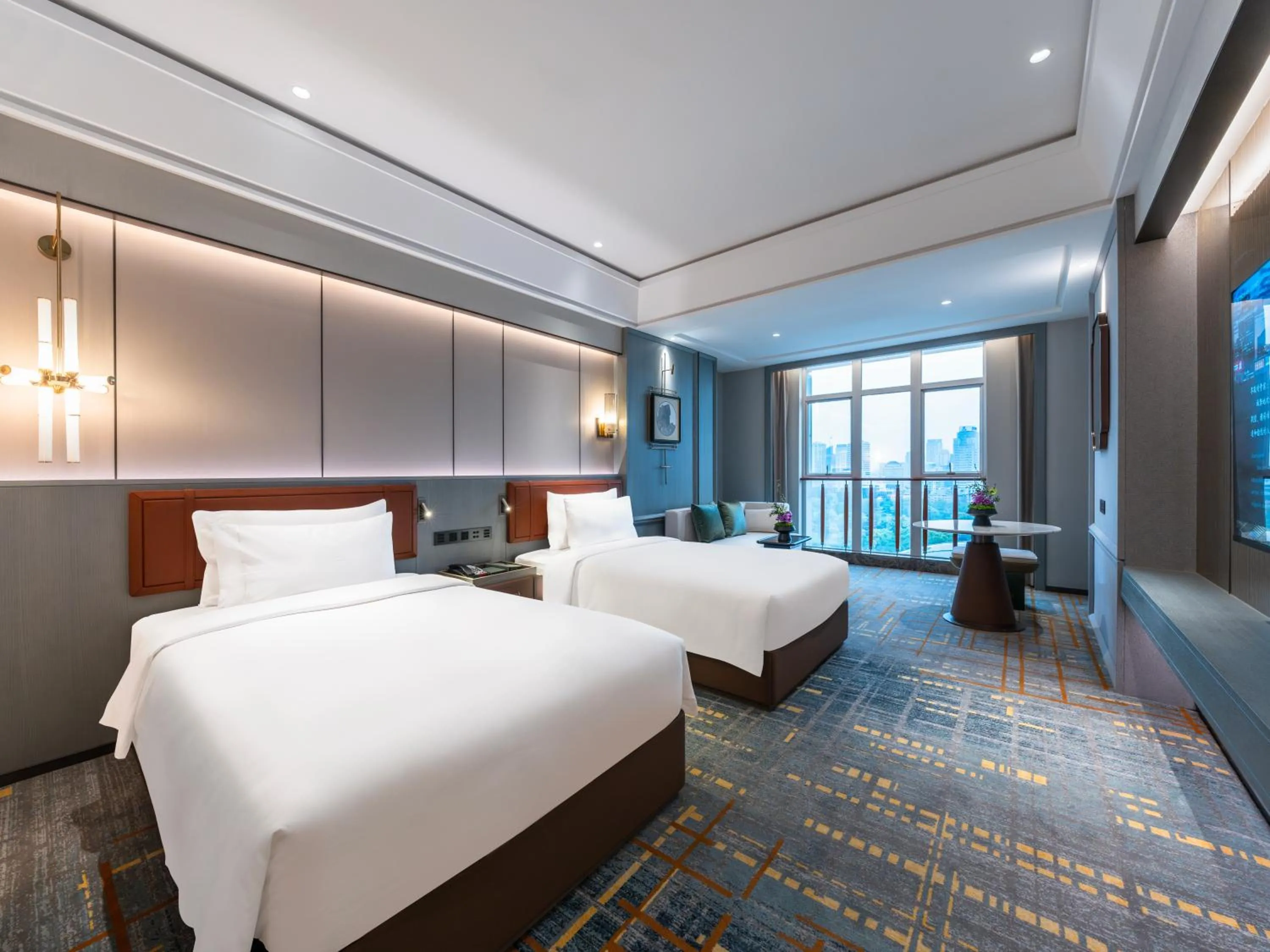 Bed in Wyndham Grand Plaza Royale Ningbo