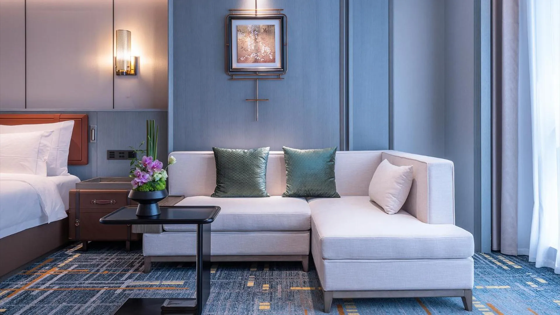 Living room, Bed in Wyndham Grand Plaza Royale Ningbo