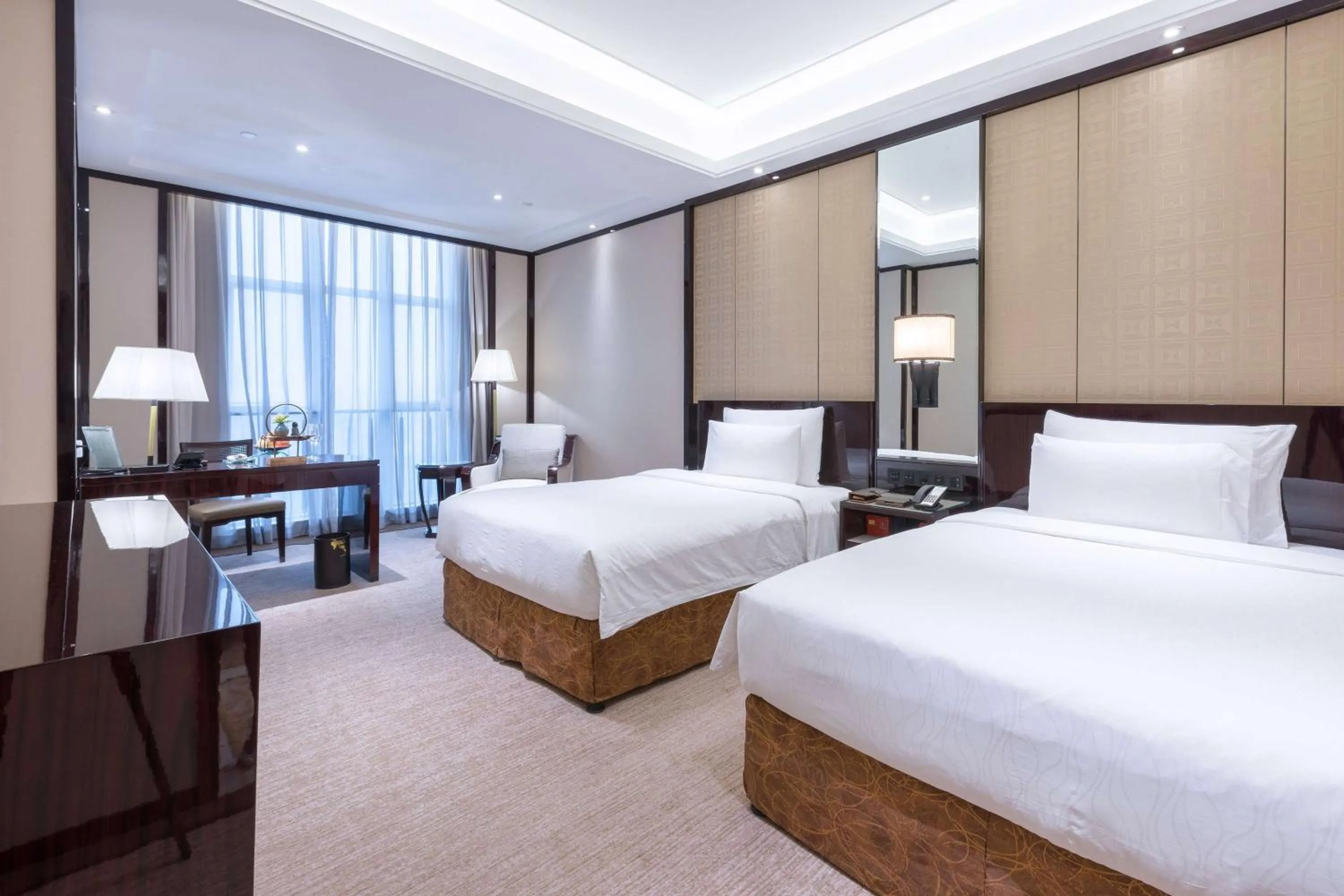 Photo of the whole room, Bed in Wyndham Grand Plaza Royale Ningbo