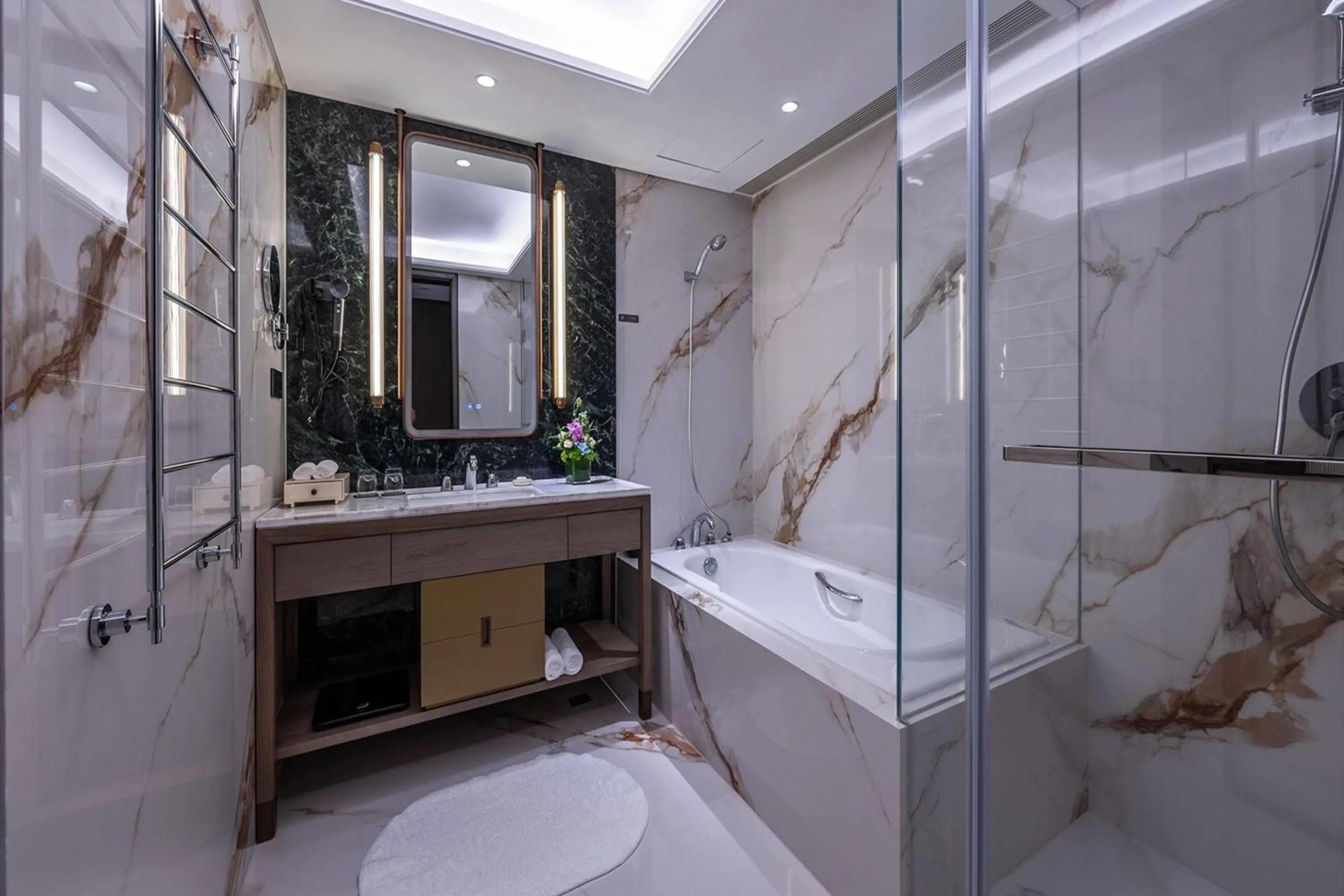 Bathroom in Wyndham Grand Plaza Royale Ningbo