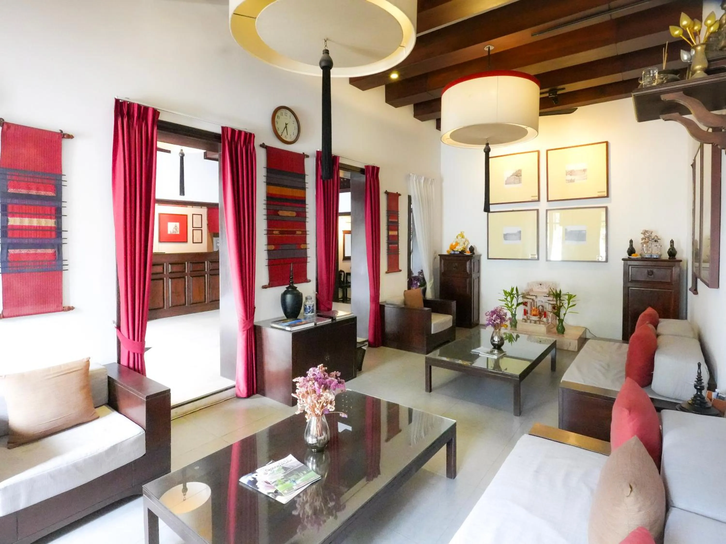 Seating area in Villa Lantara Chiangmai