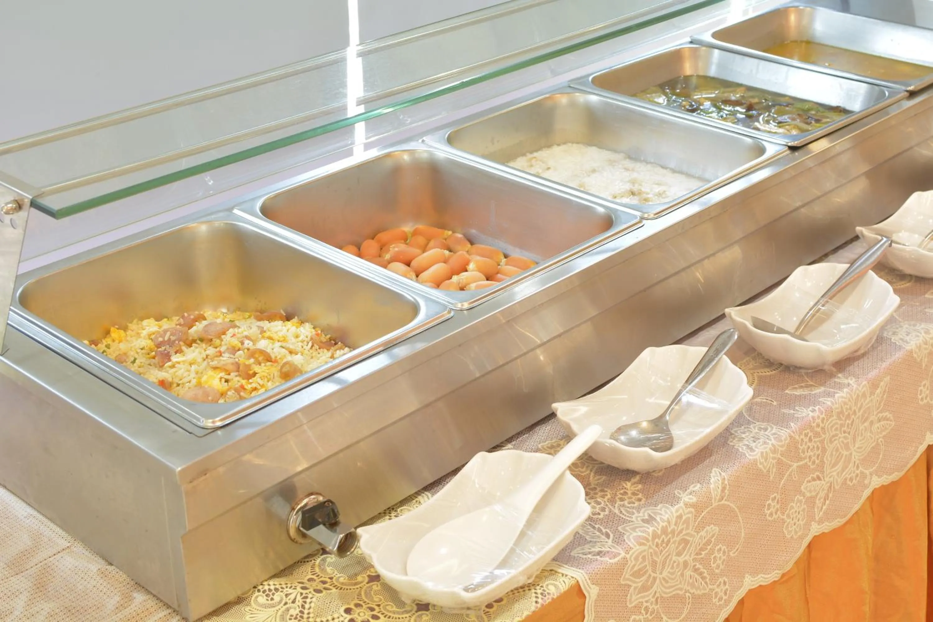 Buffet breakfast in Chumphon Gardens Hotel