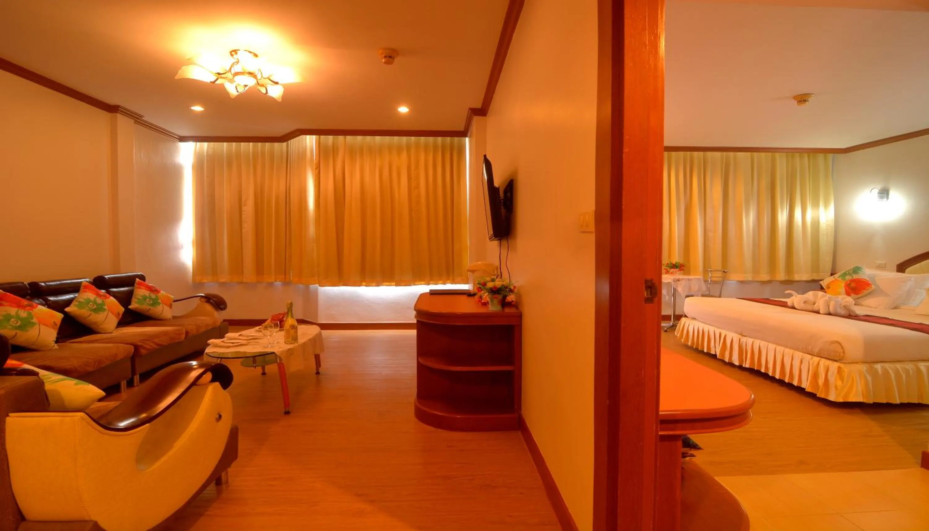 Photo of the whole room, Bed in Chumphon Gardens Hotel