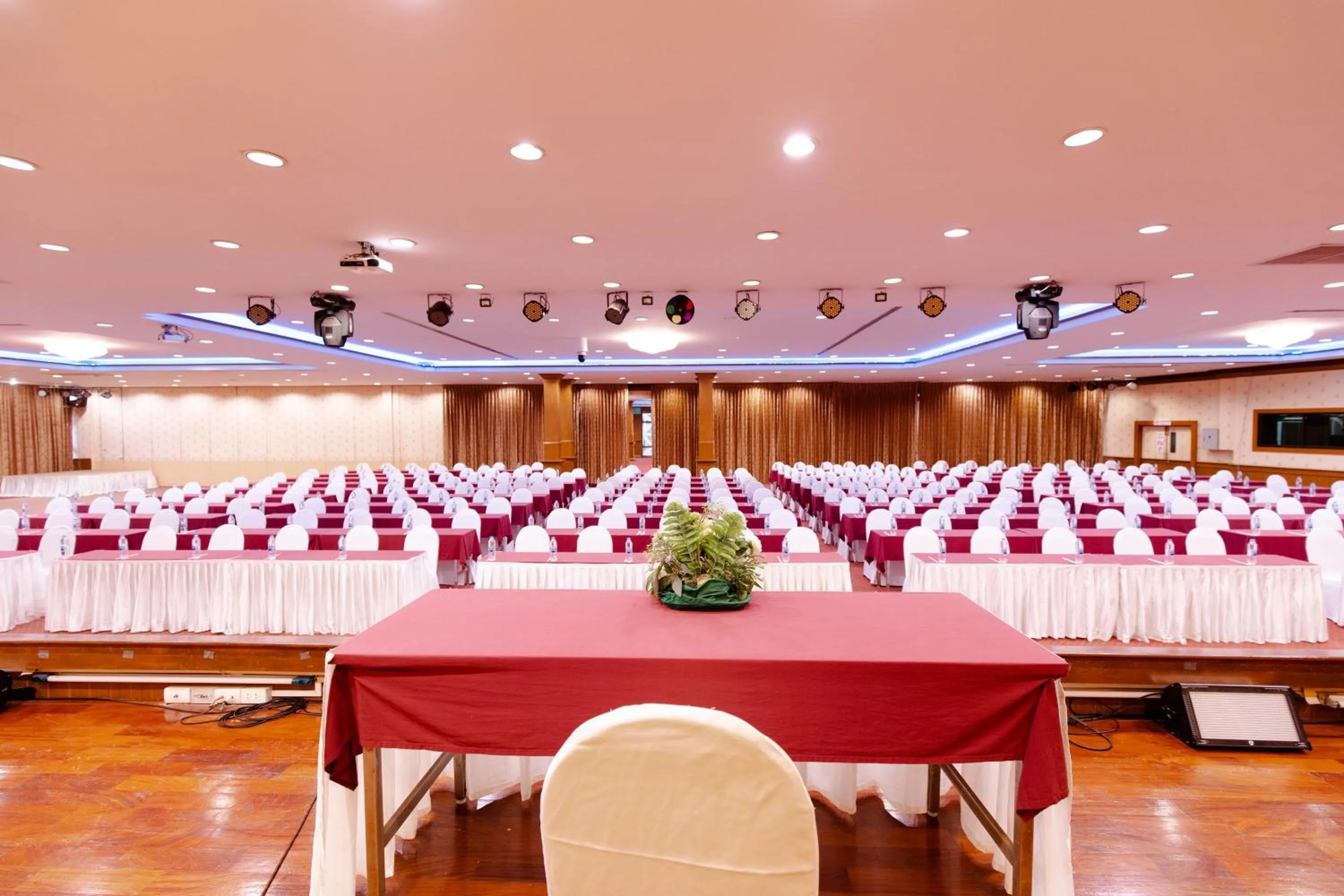 Meeting/conference room in Chumphon Gardens Hotel