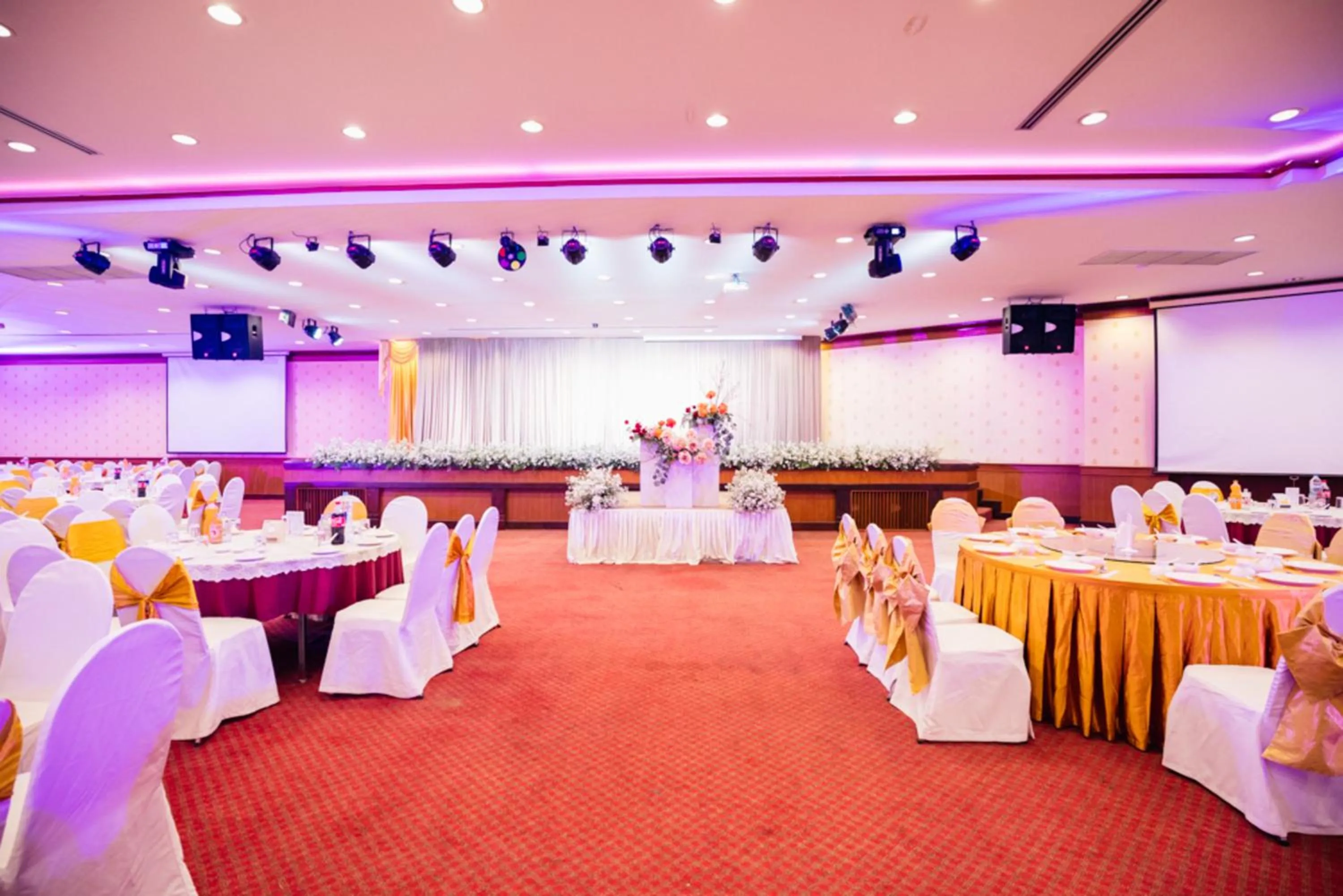 wedding in Chumphon Gardens Hotel