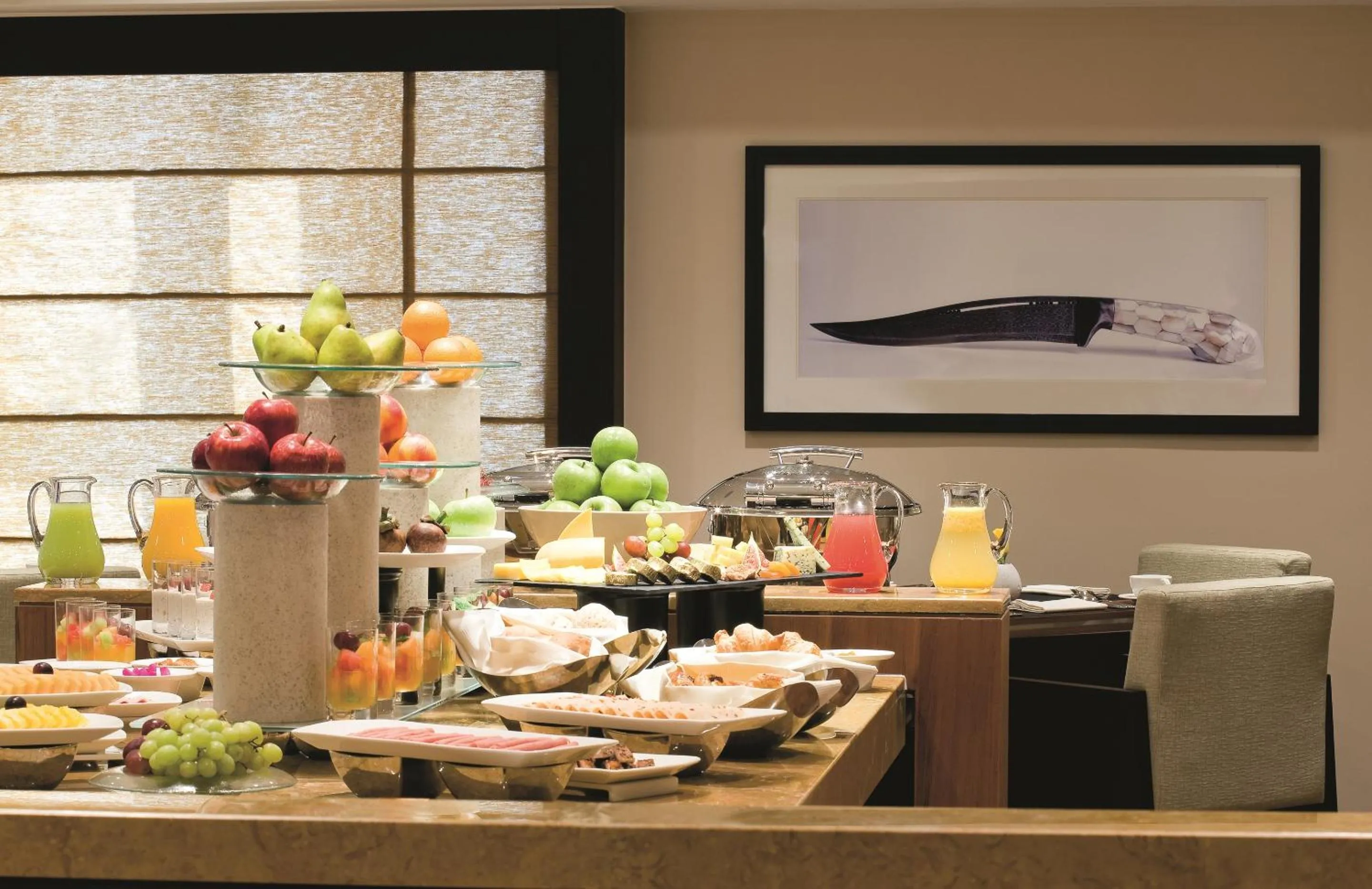 Restaurant/places to eat in Avani Deira Dubai Hotel