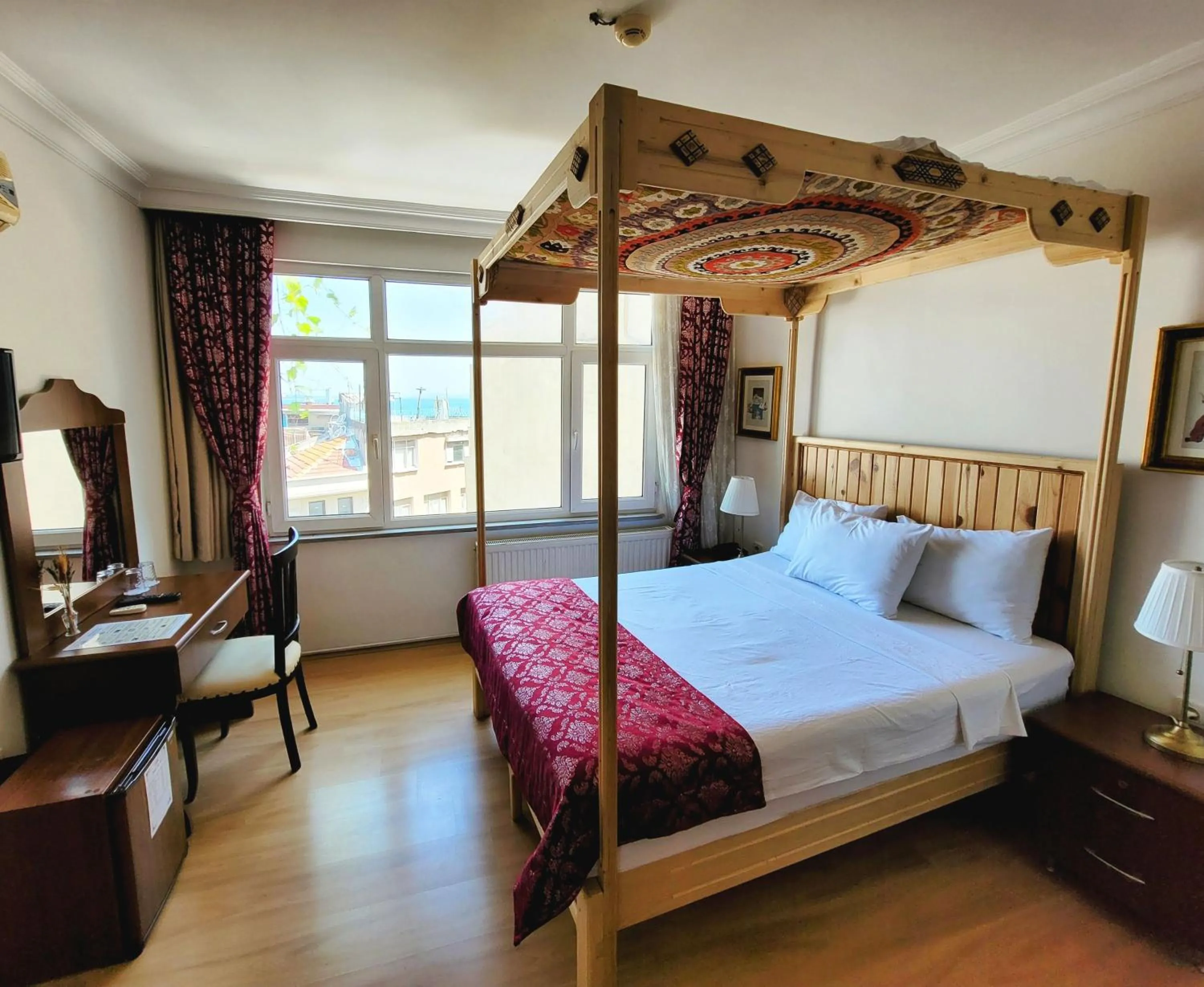 Bedroom, Bed in Marmara Guesthouse
