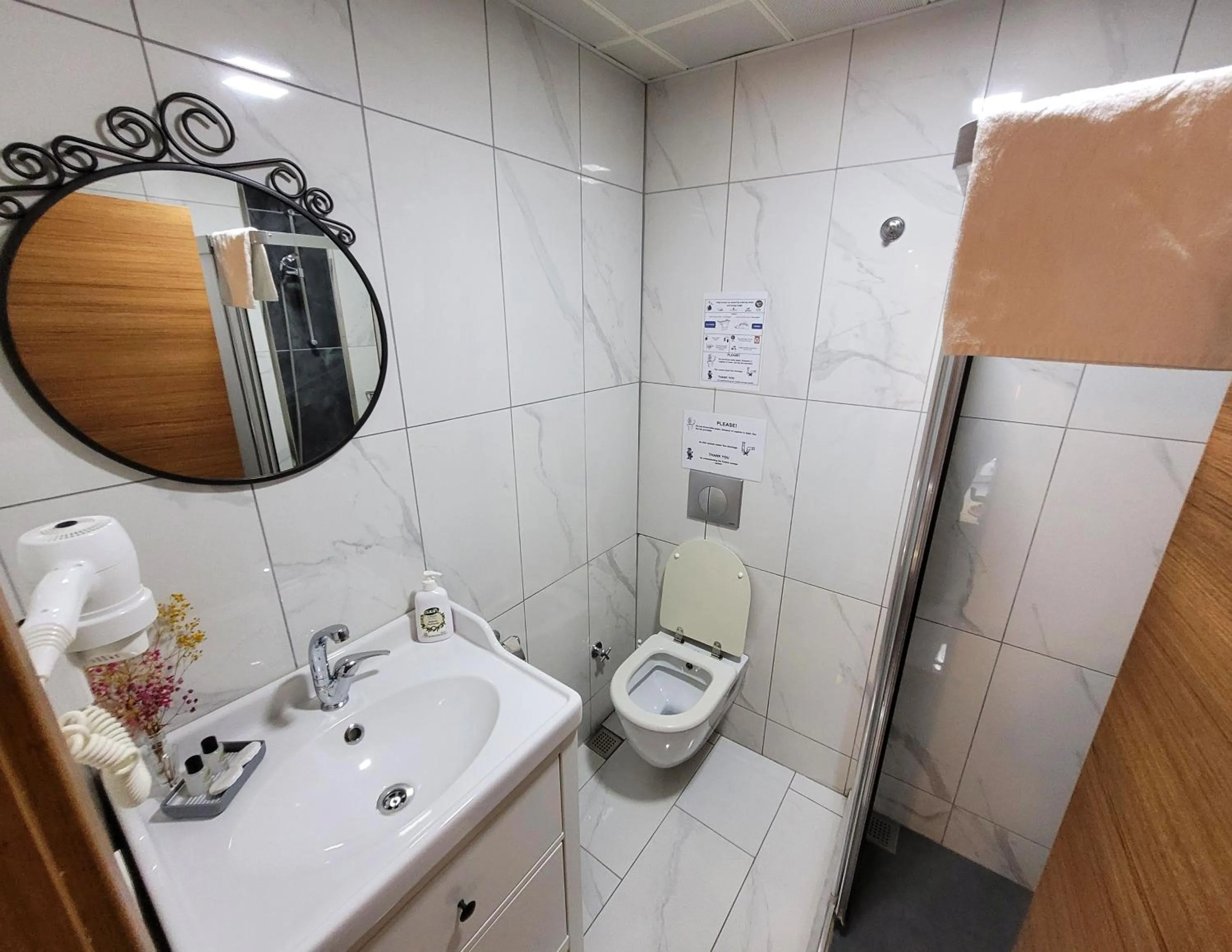 Bathroom in Marmara Guesthouse