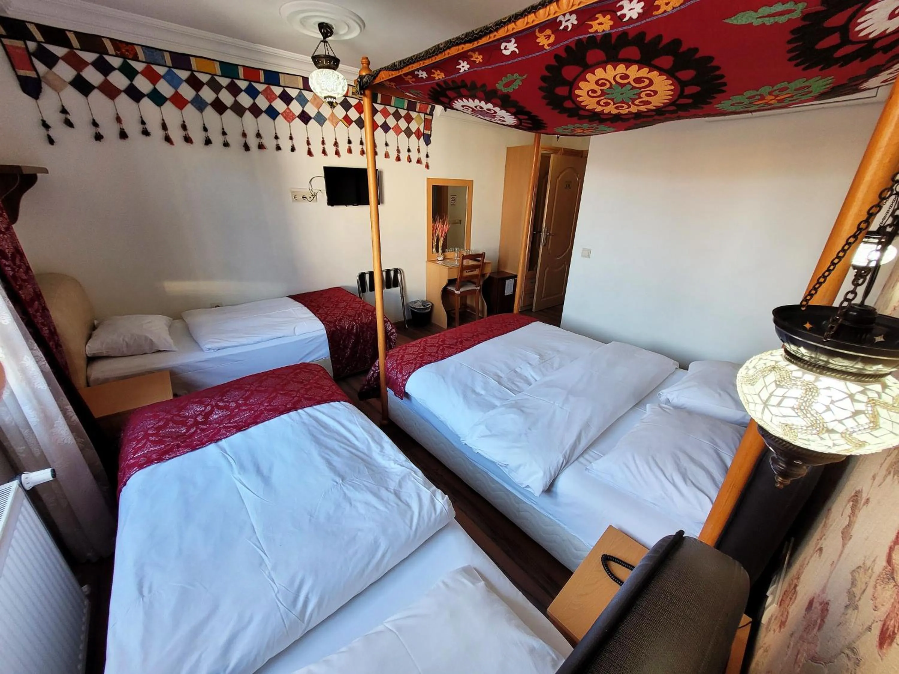 Bedroom, Bed in Marmara Guesthouse