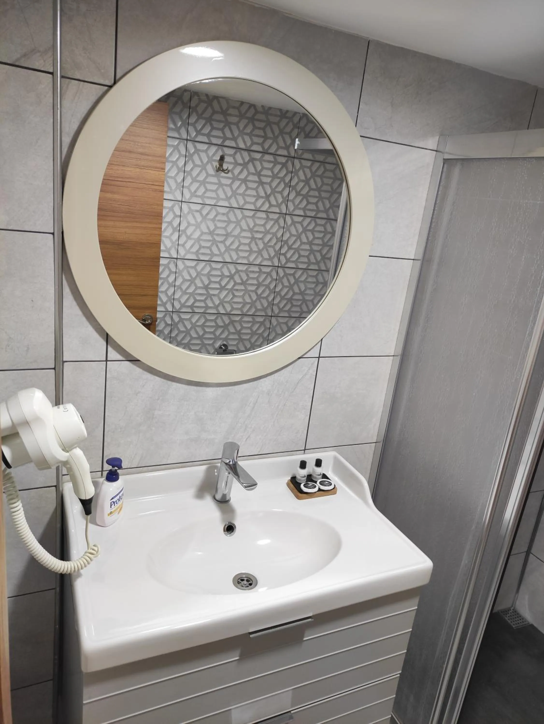 Bathroom in Marmara Guesthouse