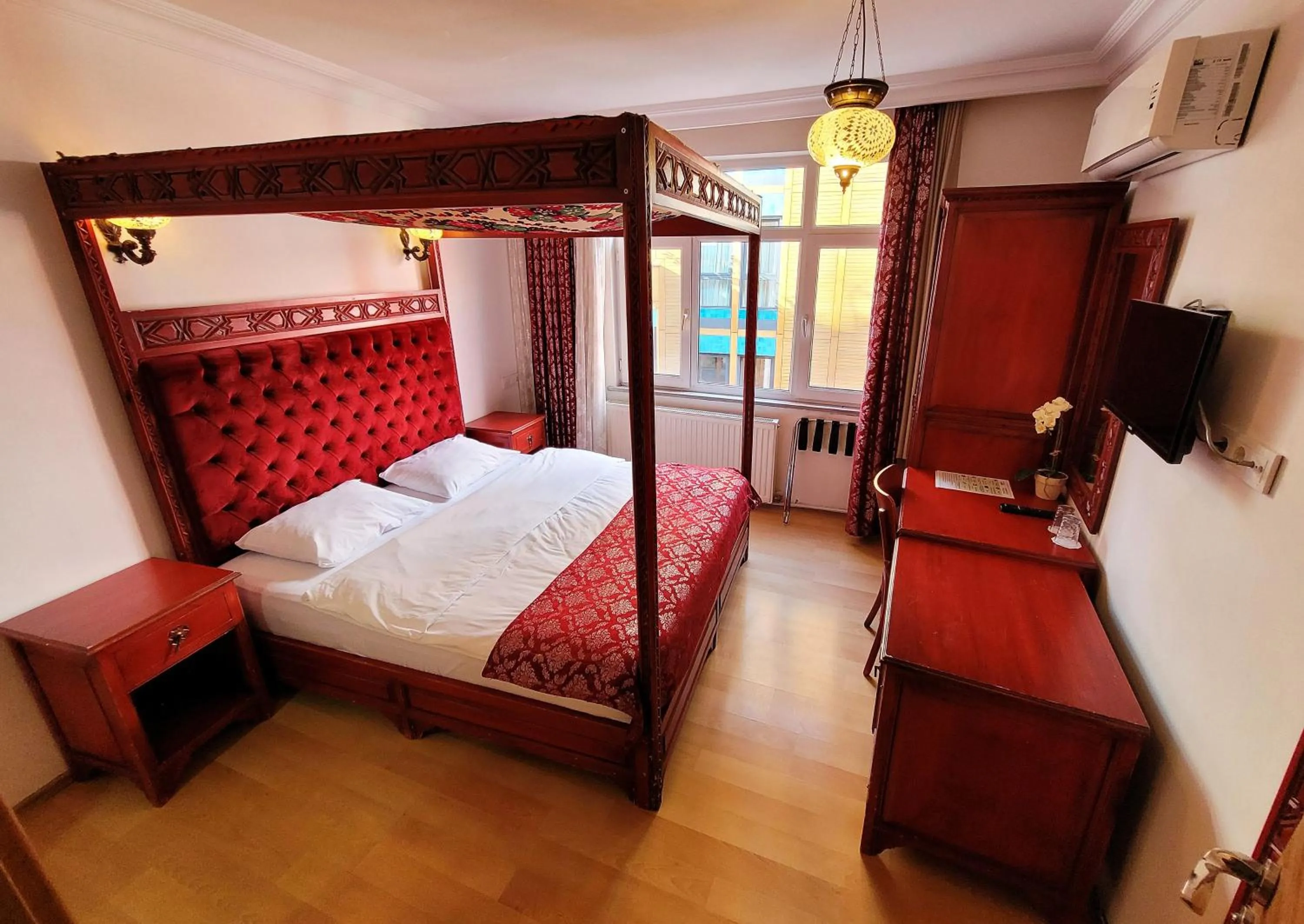 Bedroom, Bed in Marmara Guesthouse