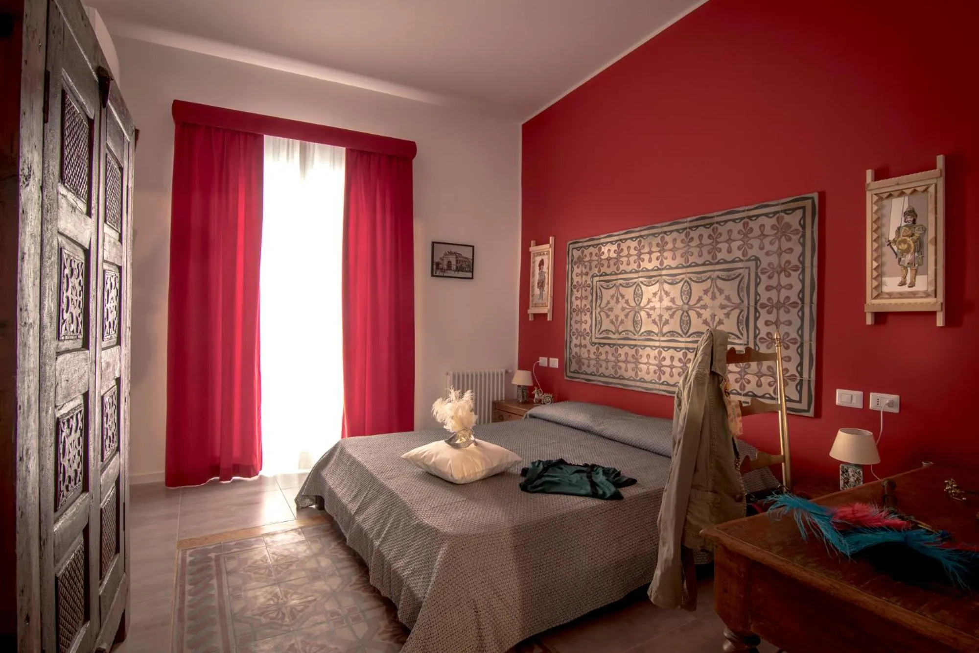 Balcony/Terrace, Bed in Ad Hoc Rooms