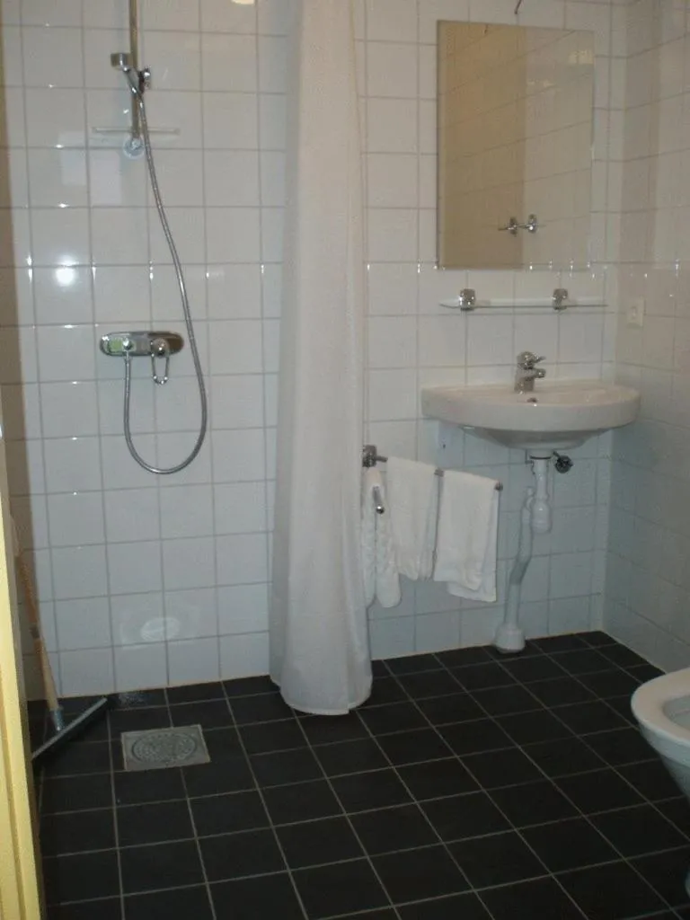 Twin Room in Hoby Gård