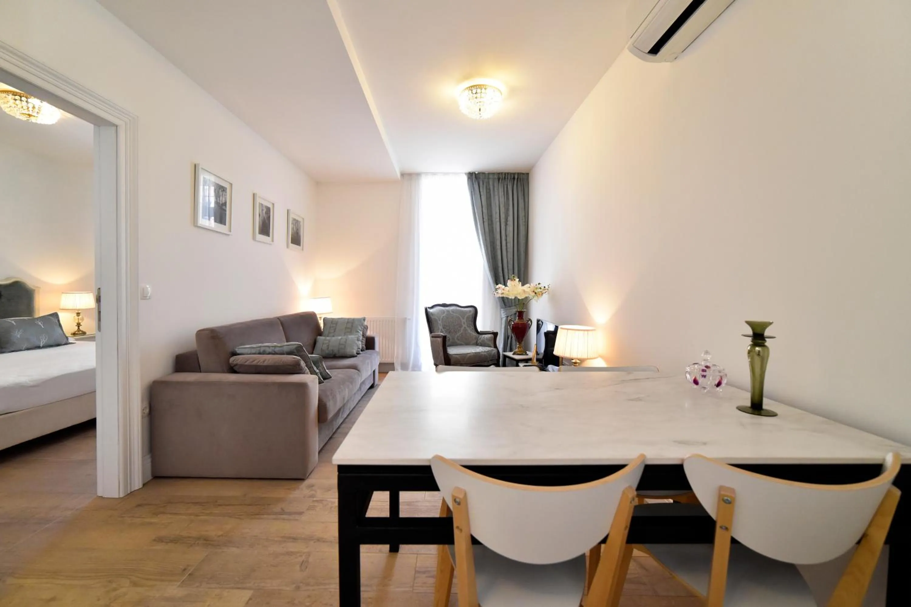 Dining area in Manduša Heritage Apartments