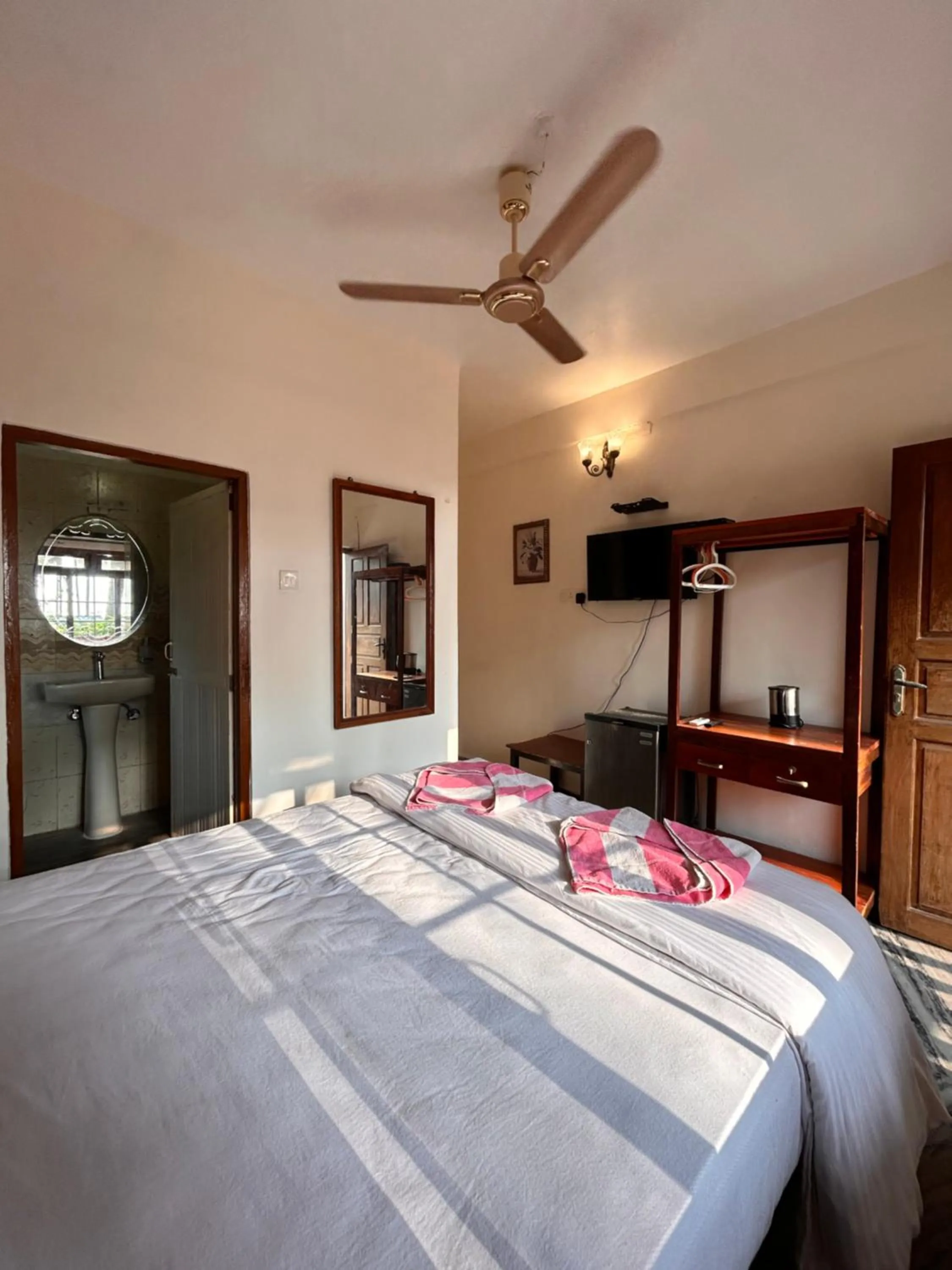 Bed in Maria Paulo Guest House Bar and Restaurant