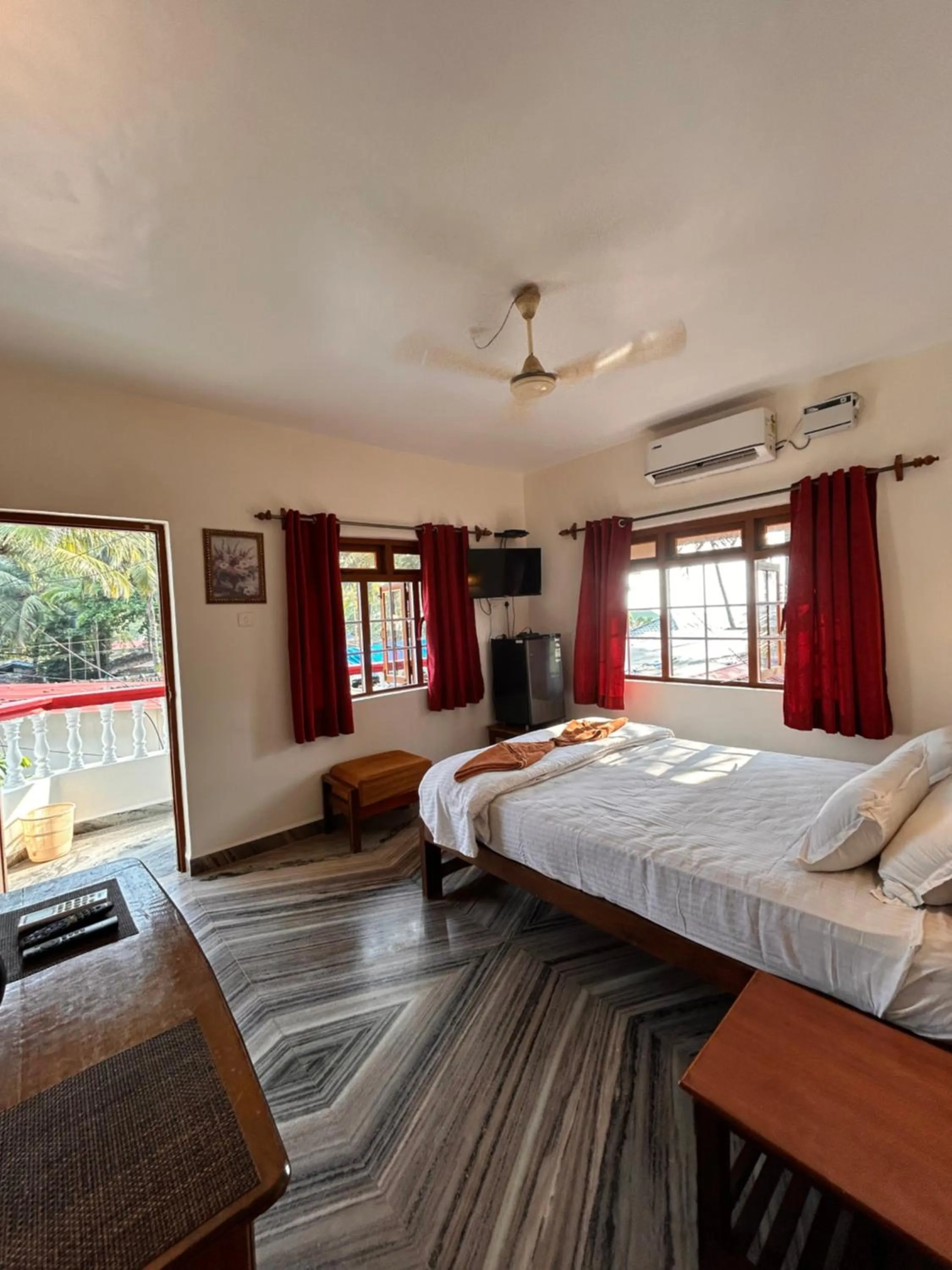 Bed in Maria Paulo Guest House Bar and Restaurant