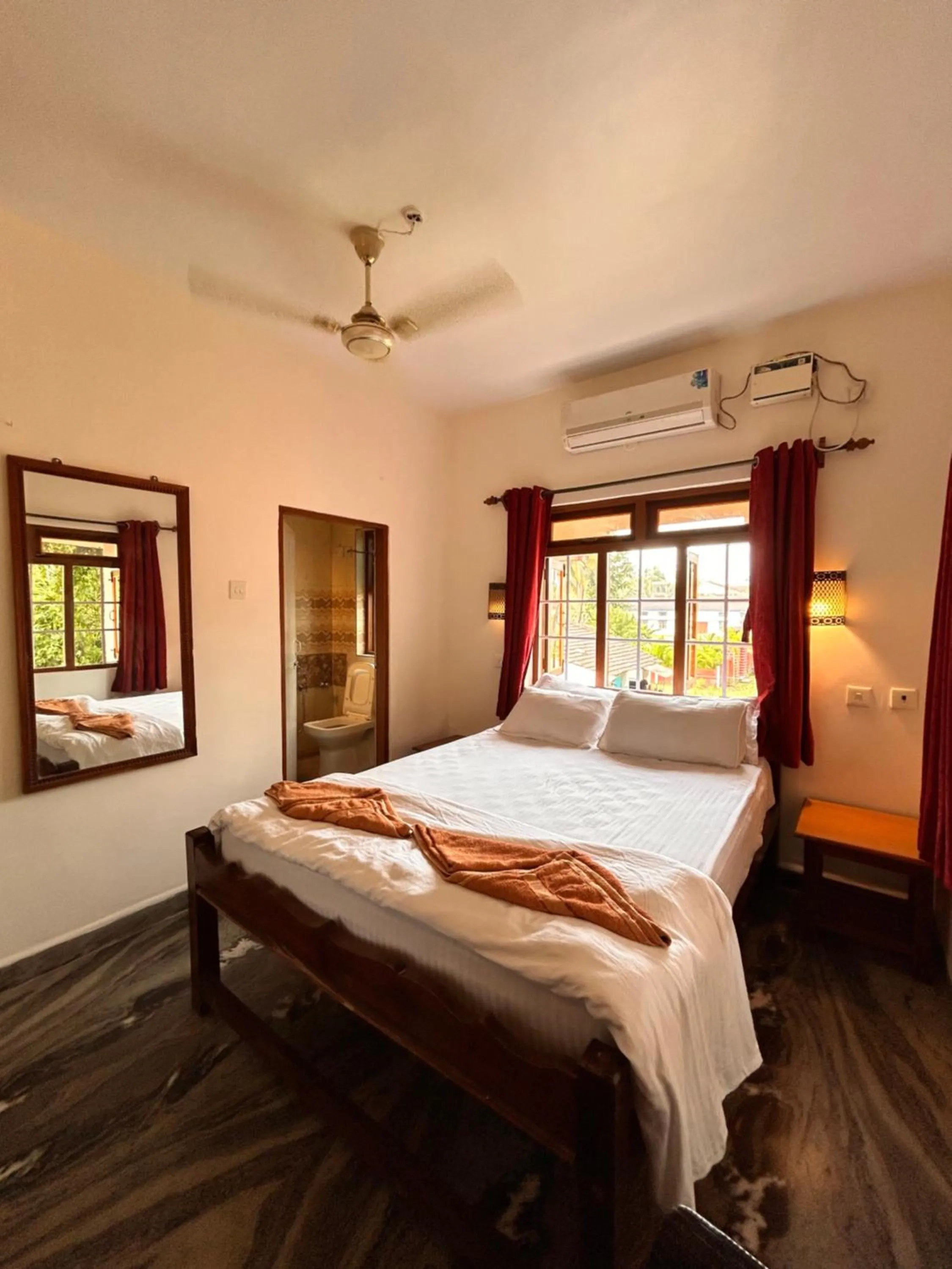 Bed in Maria Paulo Guest House Bar and Restaurant