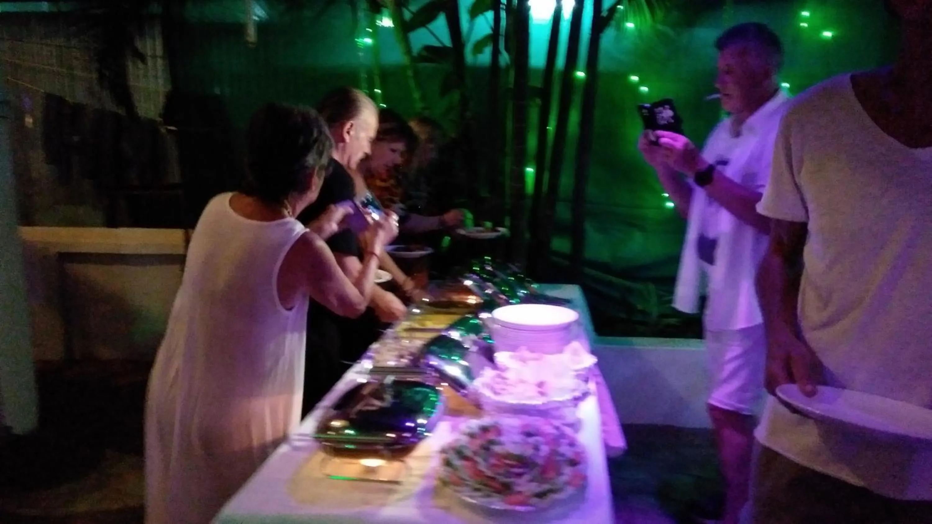 Restaurant/places to eat in Maria Paulo Guest House Bar and Restaurant