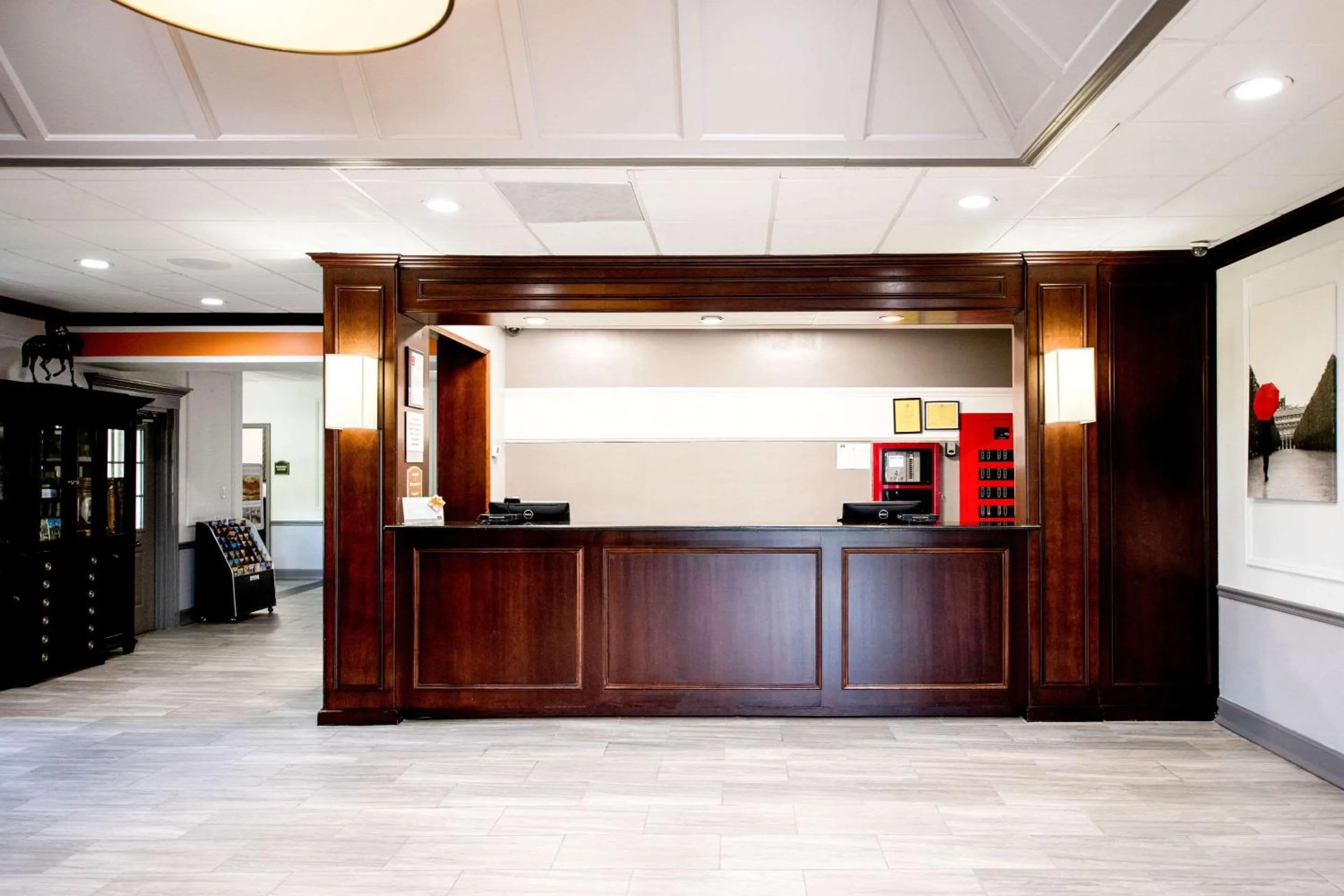 Lobby or reception in Clarion Hotel & Conference Center Leesburg