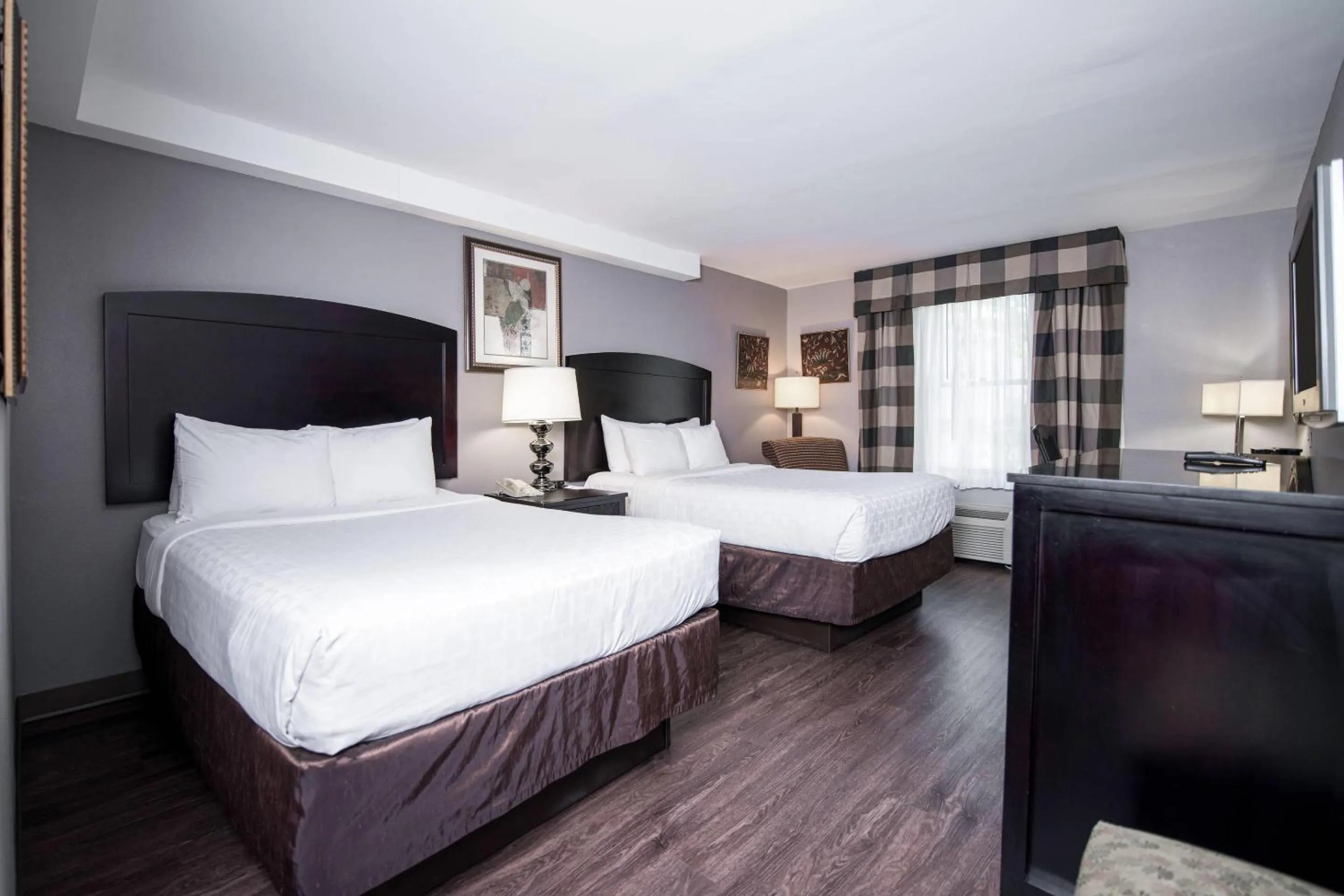 Bedroom, Bed in Clarion Hotel & Conference Center Leesburg