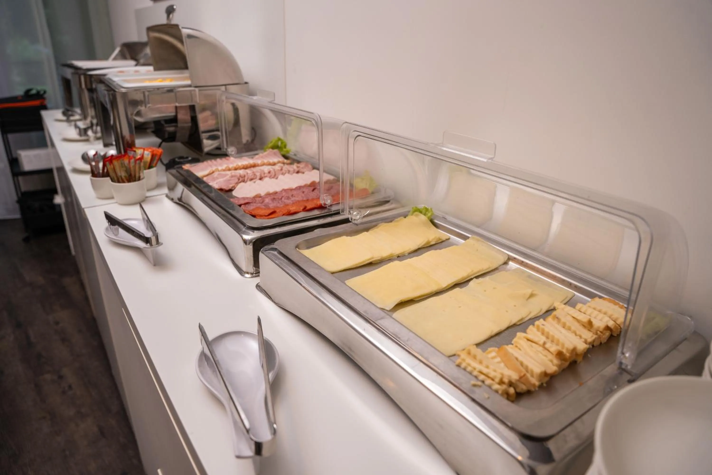 Breakfast in Escala Hotel & Suites