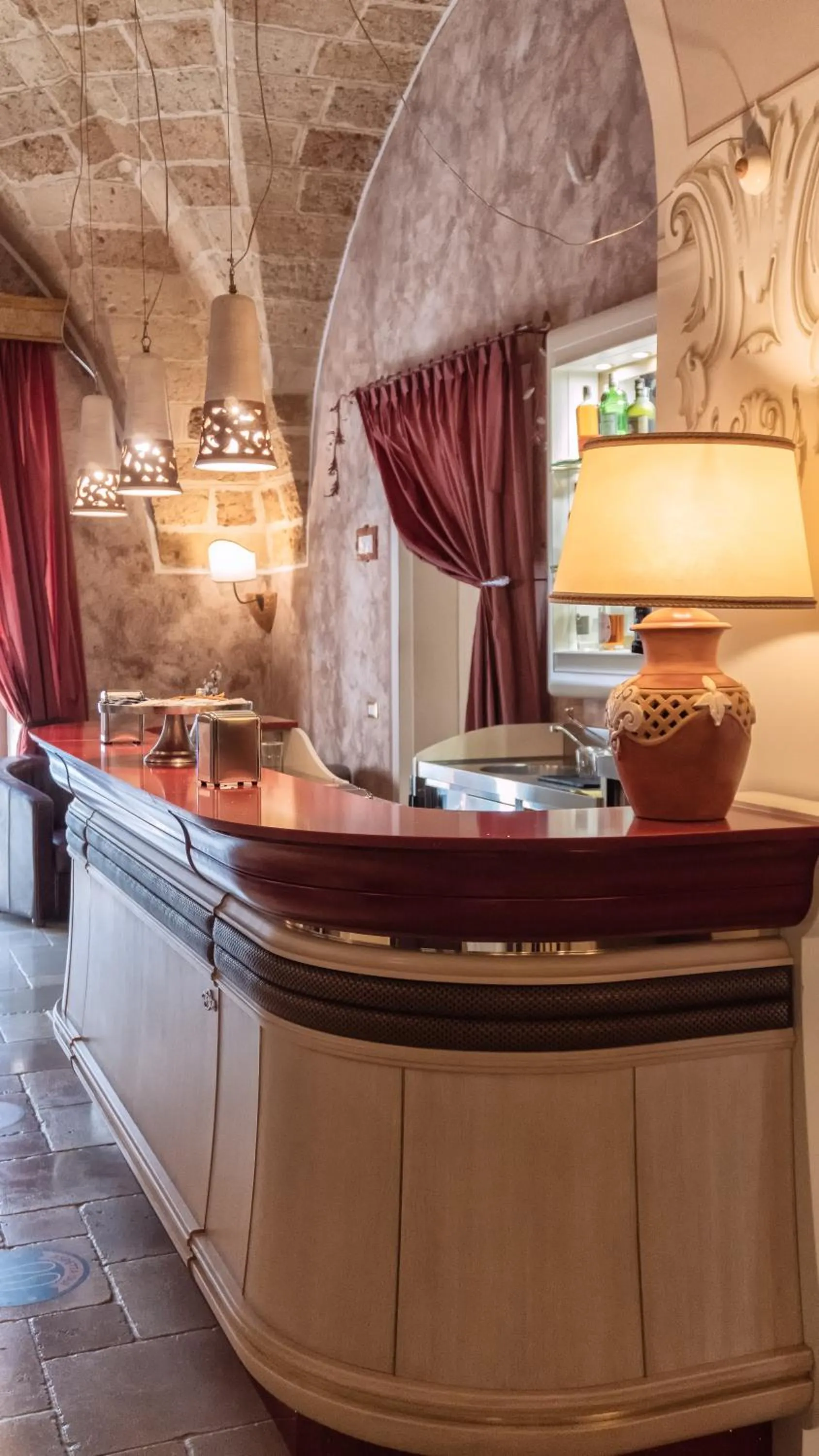 Lobby or reception in Kelina Charme Hotel by Cantine Due Palme