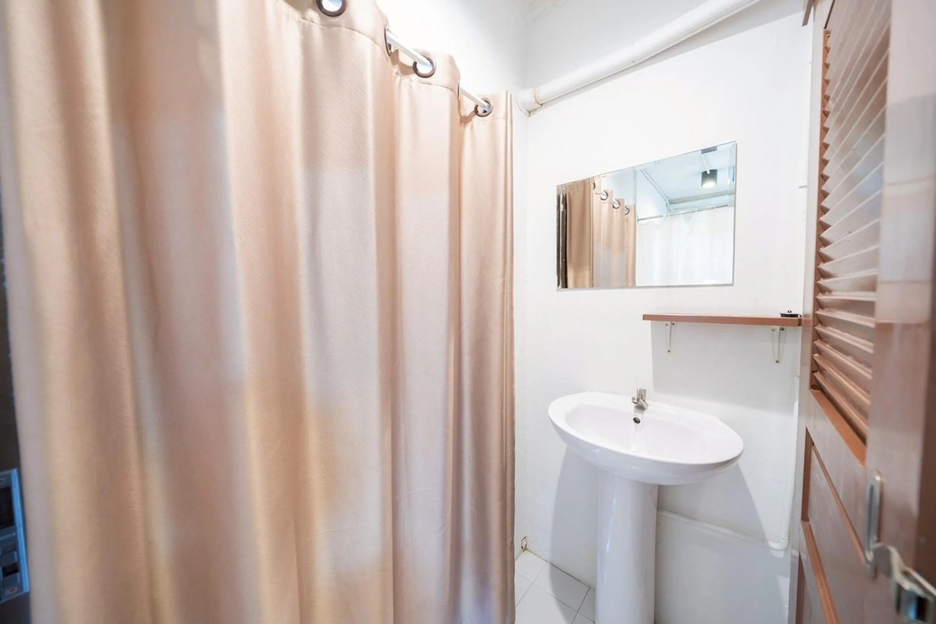 Bathroom in Koenji Guest House & Bar Chiang Mai