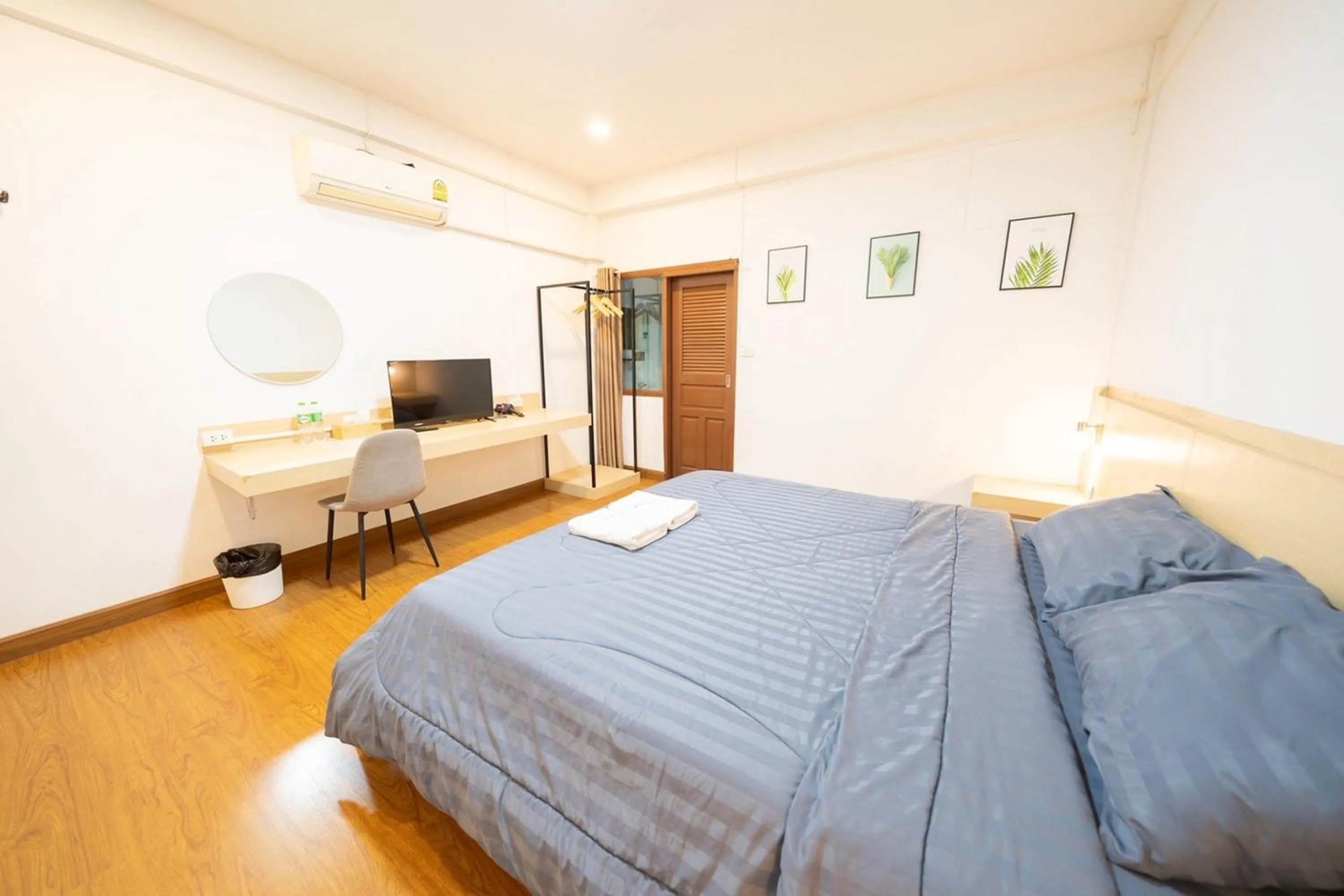 Bed in Koenji Guest House & Bar Chiang Mai