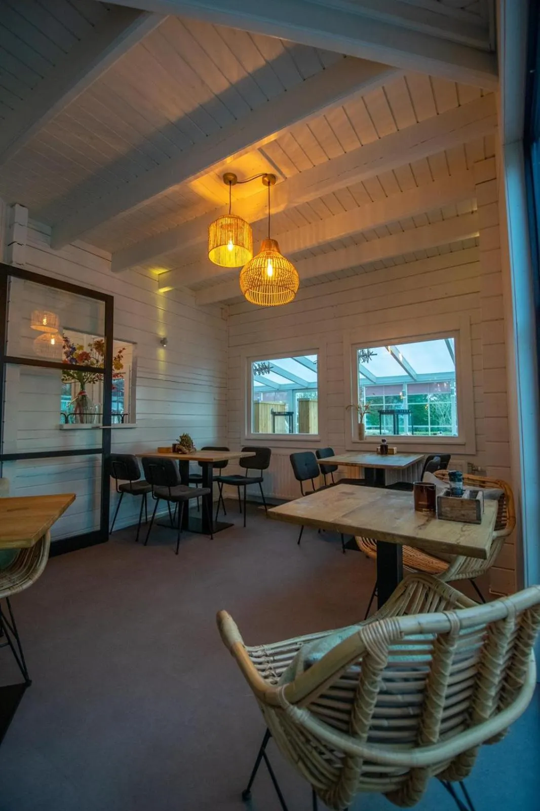 Restaurant/places to eat in Strandhotel Dennenbos