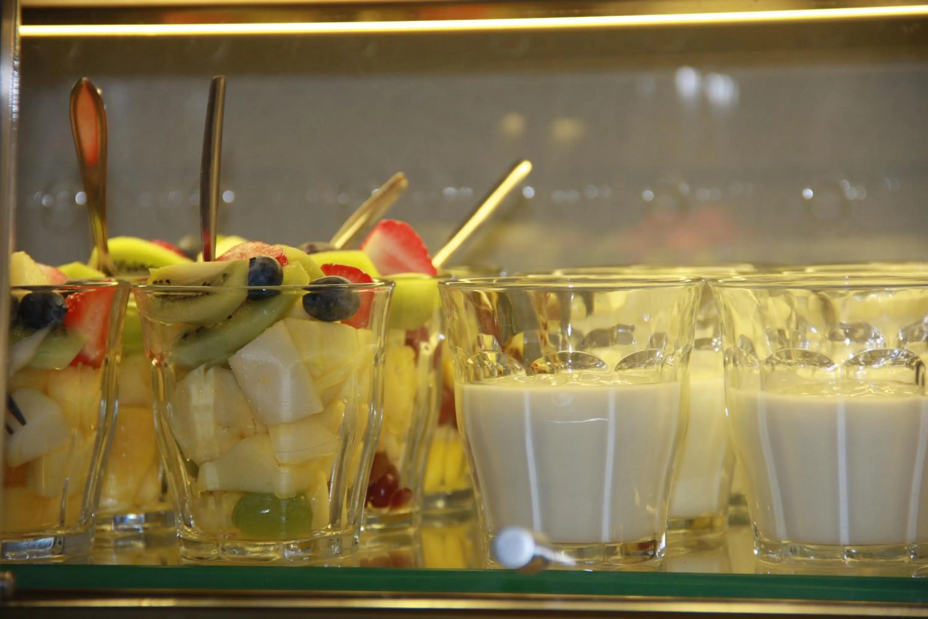 Restaurant/places to eat in Strandhotel Dennenbos