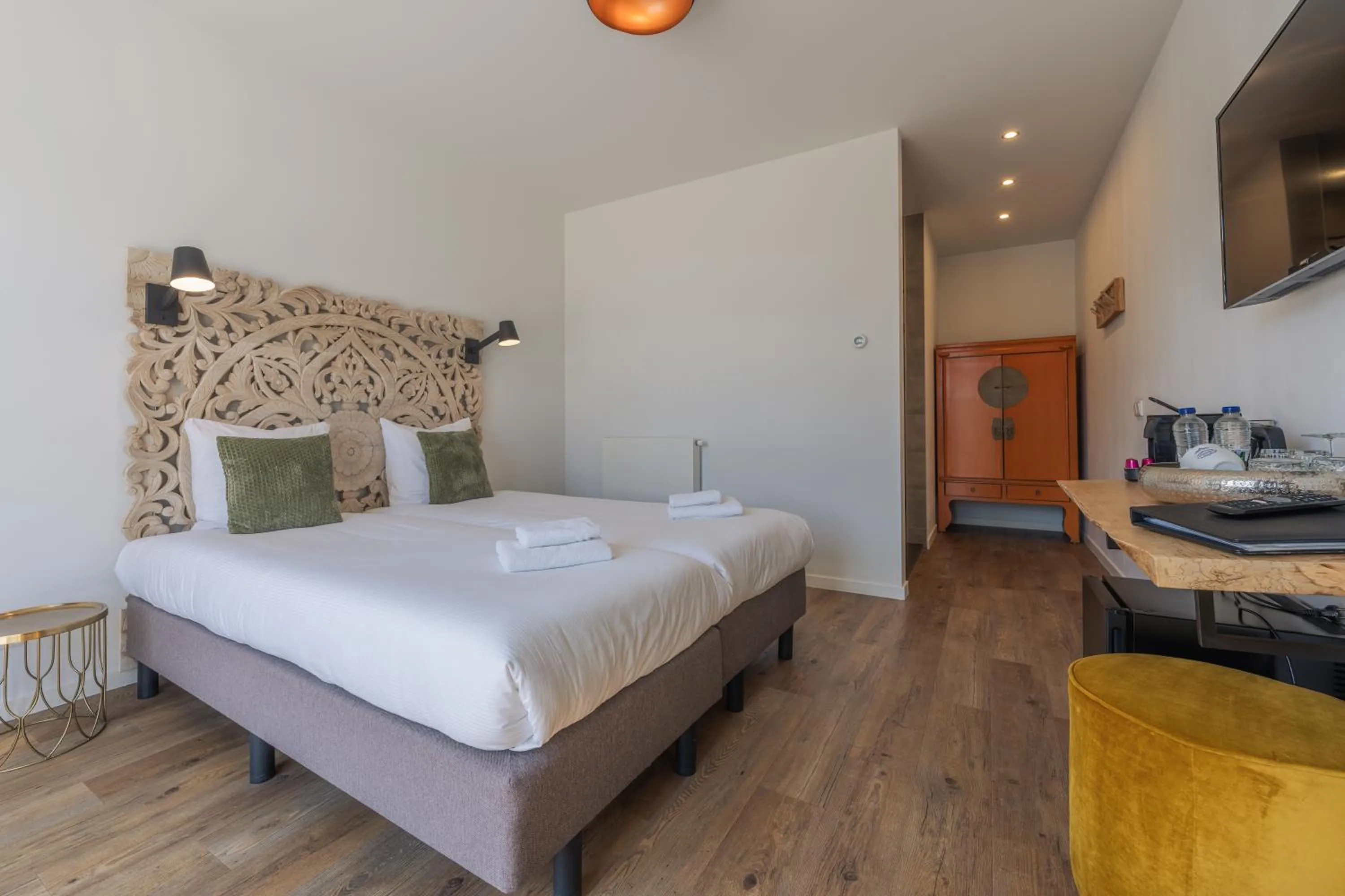 Bedroom, Bed in Strandhotel Dennenbos