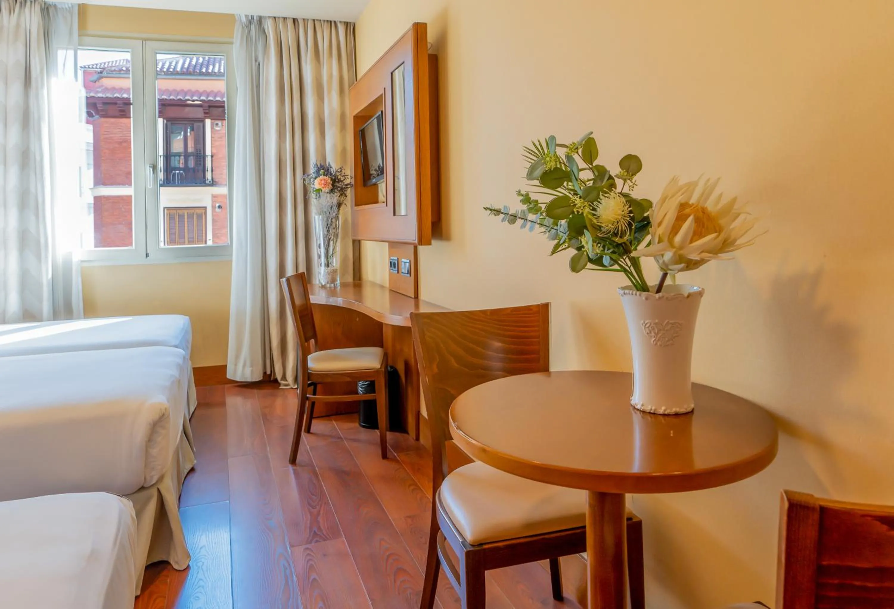 Photo of the whole room, Bed in Sterling