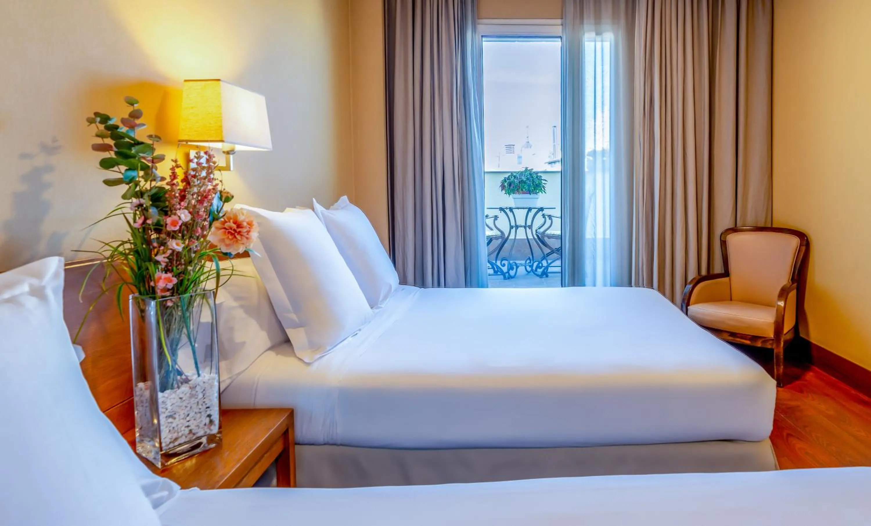 Photo of the whole room, Bed in Sterling