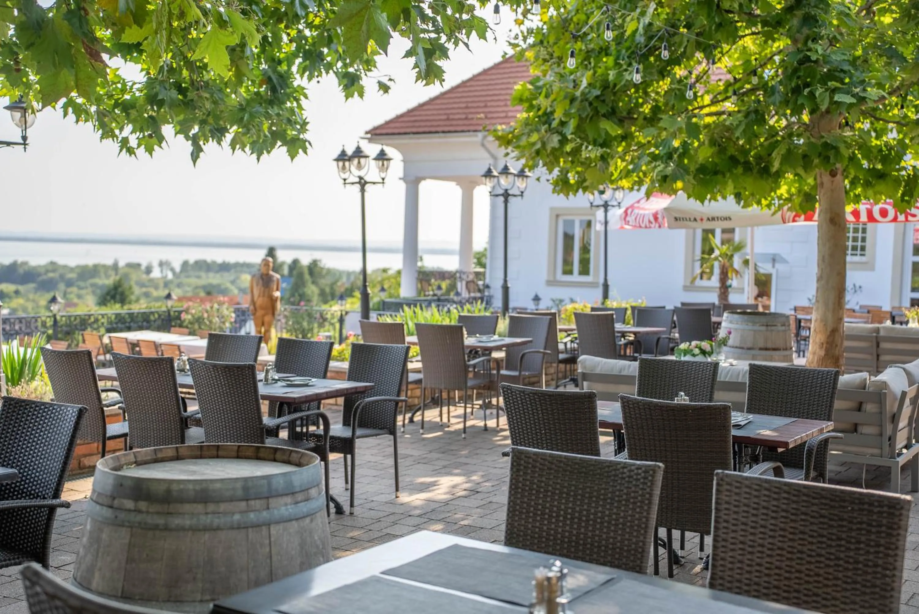 Restaurant/places to eat in Zenit Wellness Hotel Balaton