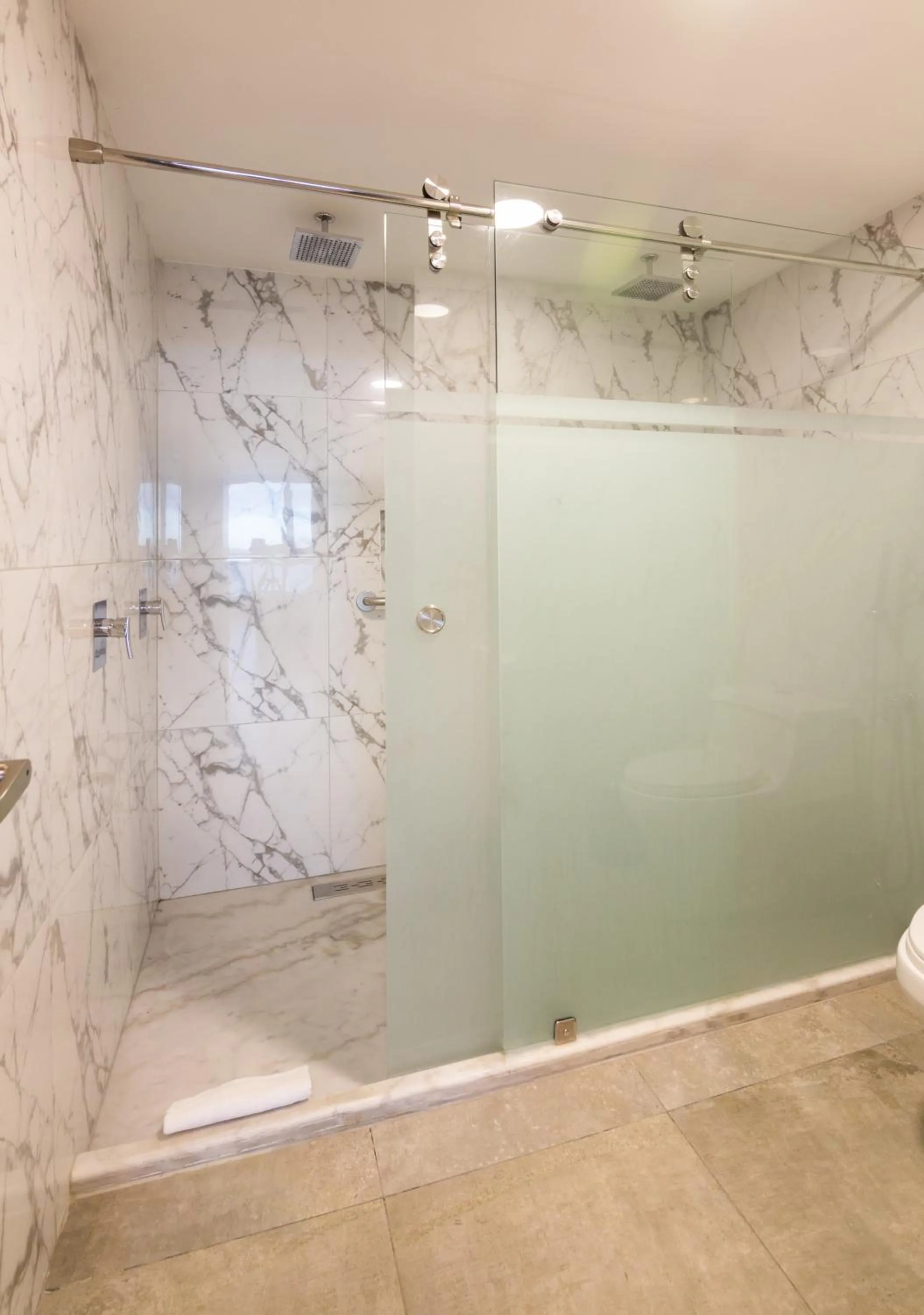 Bathroom in Oro Verde Manta